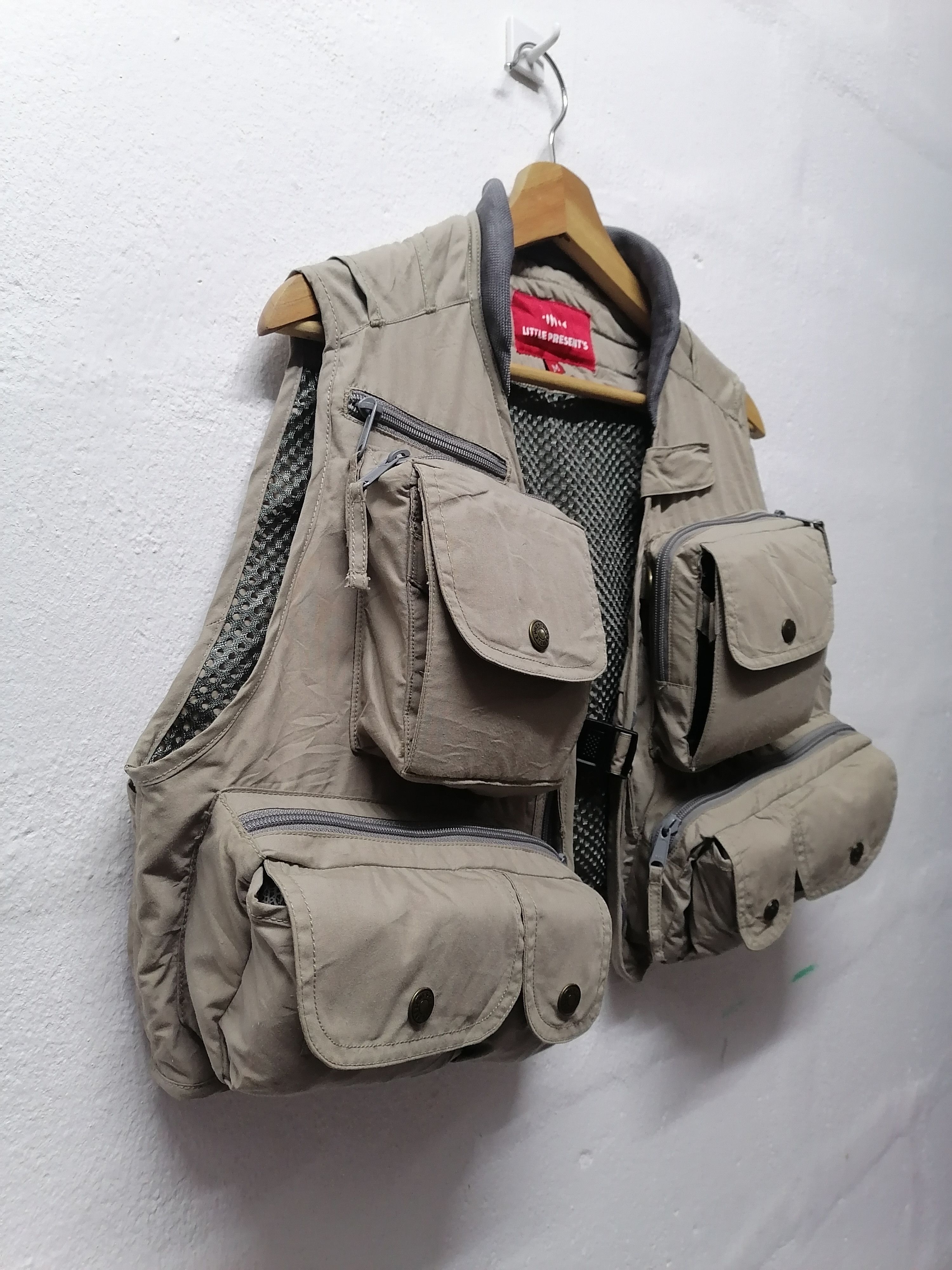 Other Rare❗Utility Tactical Pocket Little Present's Crop Vest🔥 Size US M / EU 48-50 / 2 - 4 Thumbnail