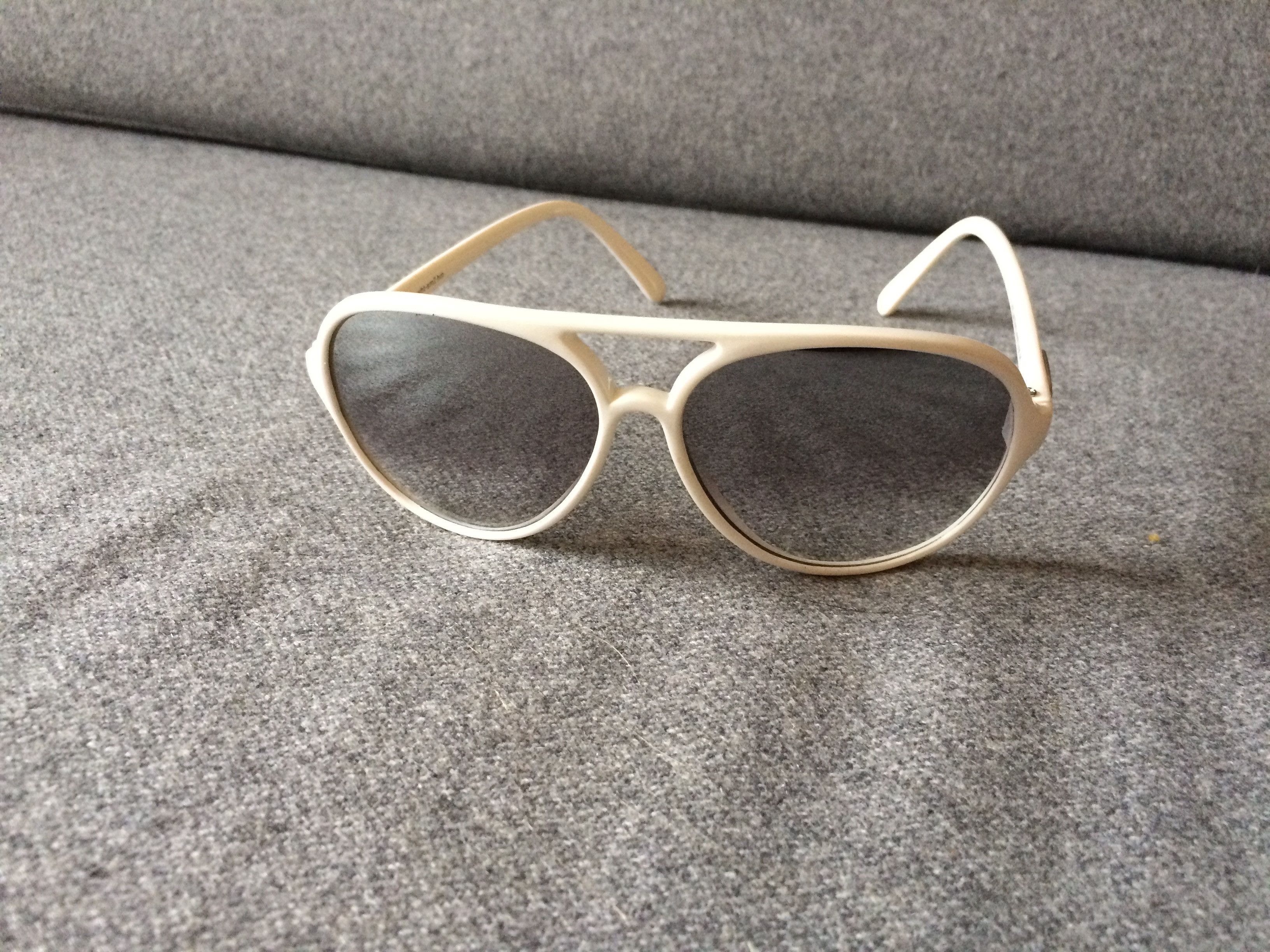 Other UK FUNK white sunglasses - not leather coat biker jacket Size ONE SIZE - 5 Thumbnail