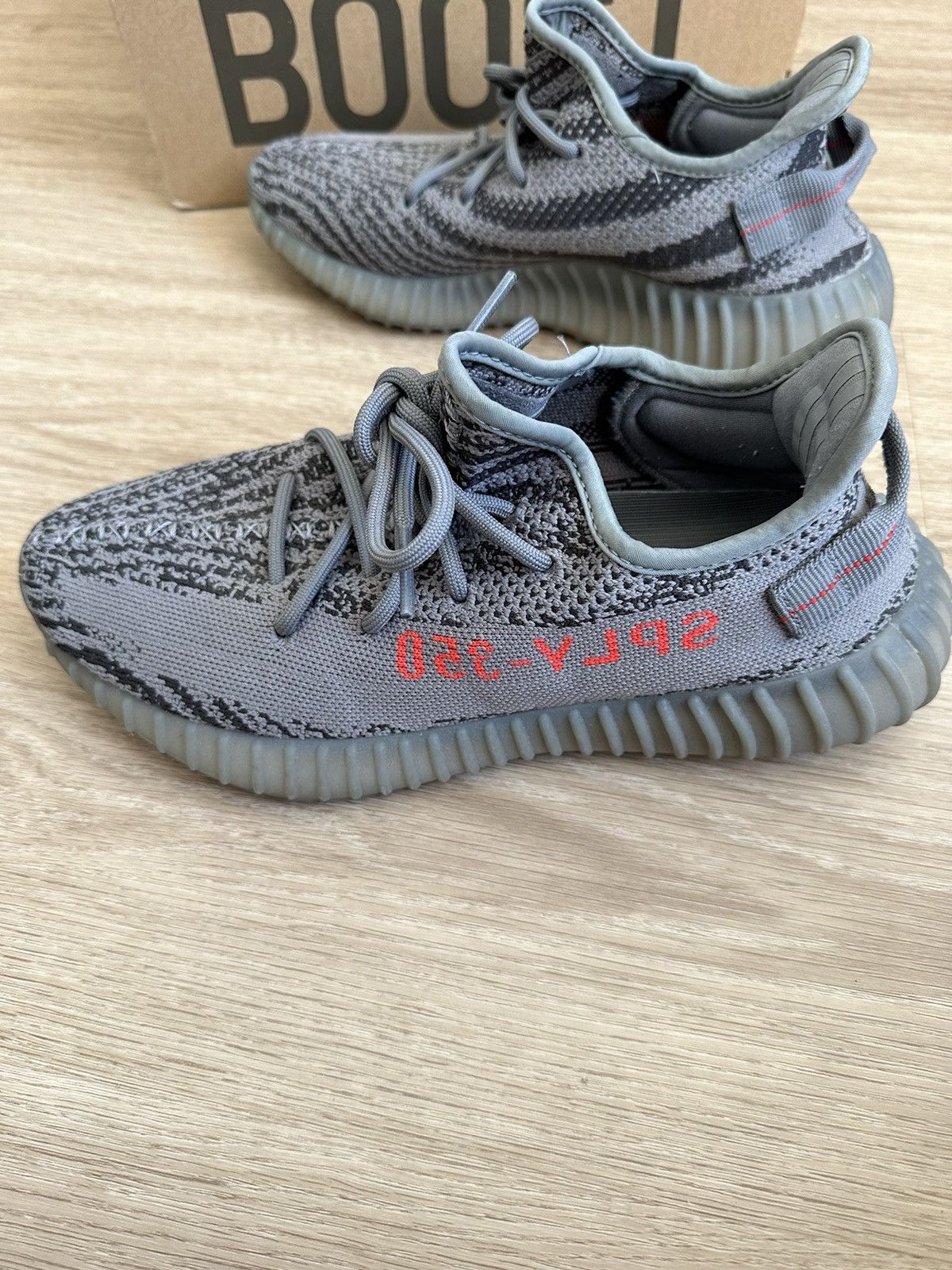 Yeezy Yeezy Beluga 2.0 Size US 8.5 / EU 41-42 - 3 Thumbnail