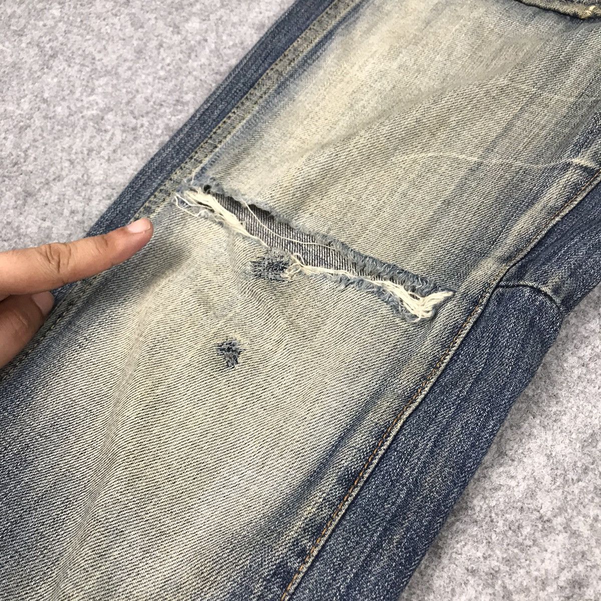 Japanese Brand FLARED DENIM BARTACK DISTRESSED JEANS PANTS 126 Size US 32 / EU 48 - 4 Thumbnail