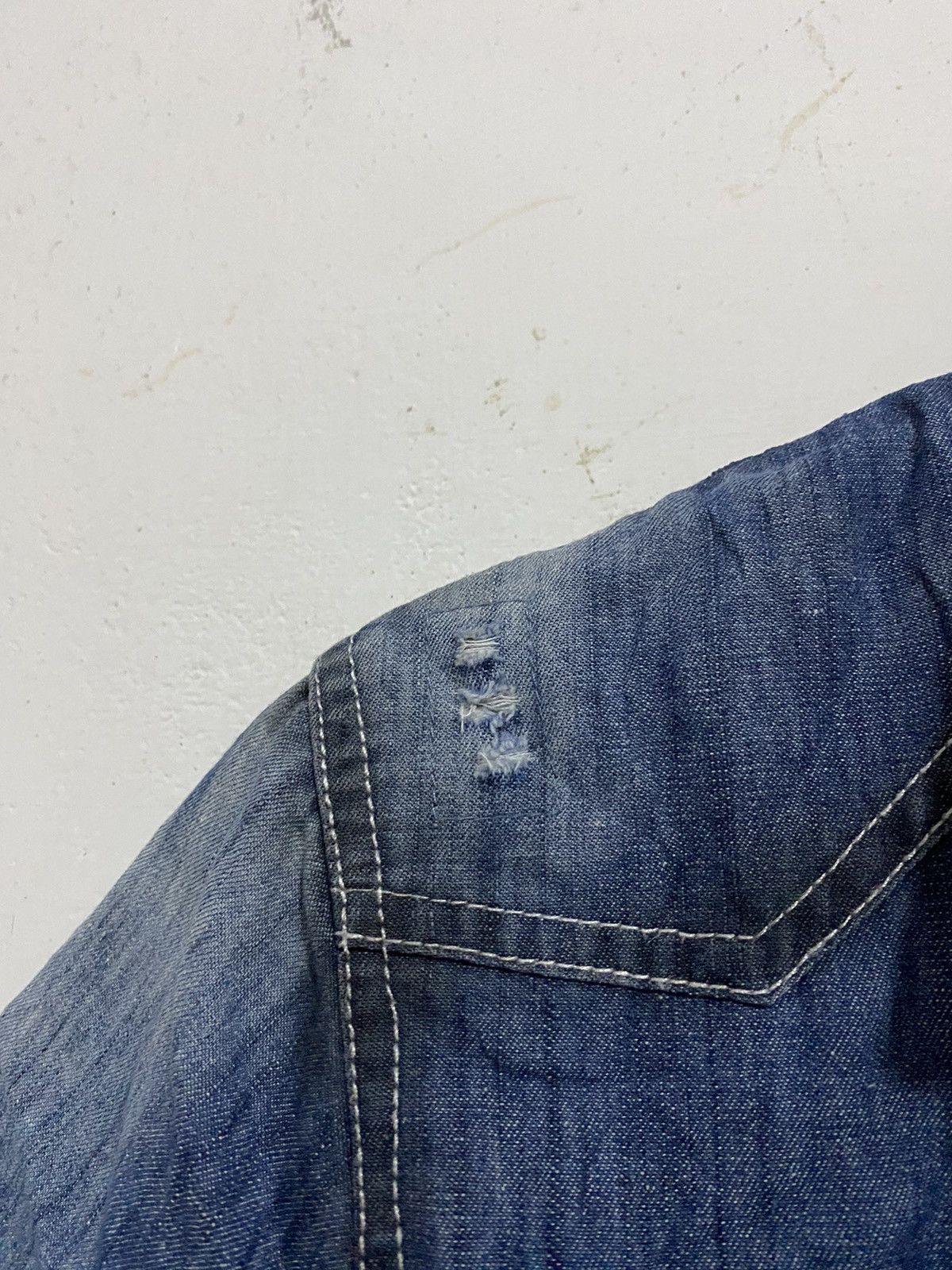 If Six Was Nine × Japanese Brand × Le Grande Bleu (L.G.B.) Semantic-Japanesebrand Denim Skull Shirt ifsixwasnine style Size US L / EU 52-54 / 3 - 7 Thumbnail