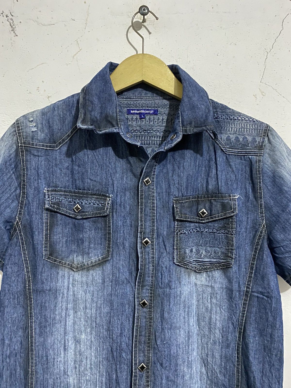 If Six Was Nine × Japanese Brand × Le Grande Bleu (L.G.B.) Semantic-Japanesebrand Denim Skull Shirt ifsixwasnine style Size US L / EU 52-54 / 3 - 2 Thumbnail