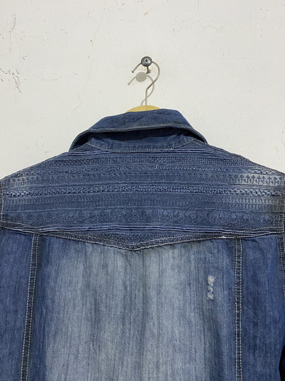 If Six Was Nine × Japanese Brand × Le Grande Bleu (L.G.B.) Semantic-Japanesebrand Denim Skull Shirt ifsixwasnine style Size US L / EU 52-54 / 3 - 4 Thumbnail