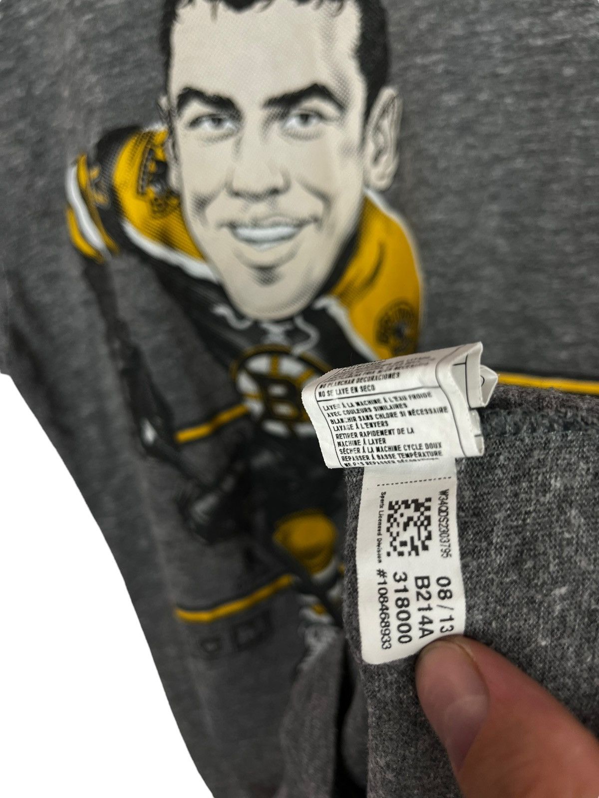 Ccm Vintage CCM NHL Milan Lucic Grafic t-shirt Size US S / EU 44-46 / 1 - 6 Thumbnail