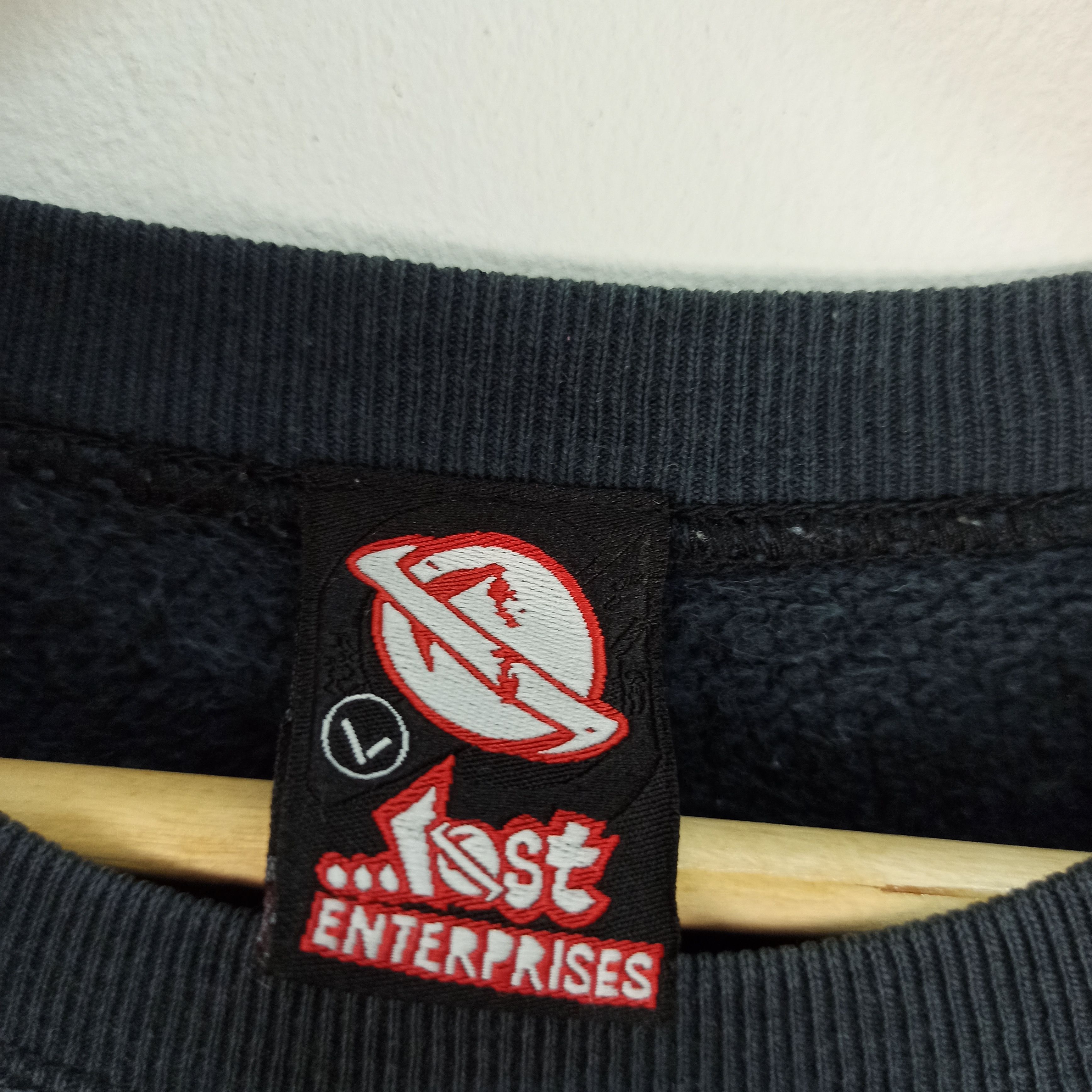 Lost Enterprises Vintage LOST ENTERPRISES Sweatshirt Nice Faded Black Size US L / EU 52-54 / 3 - 8 Thumbnail