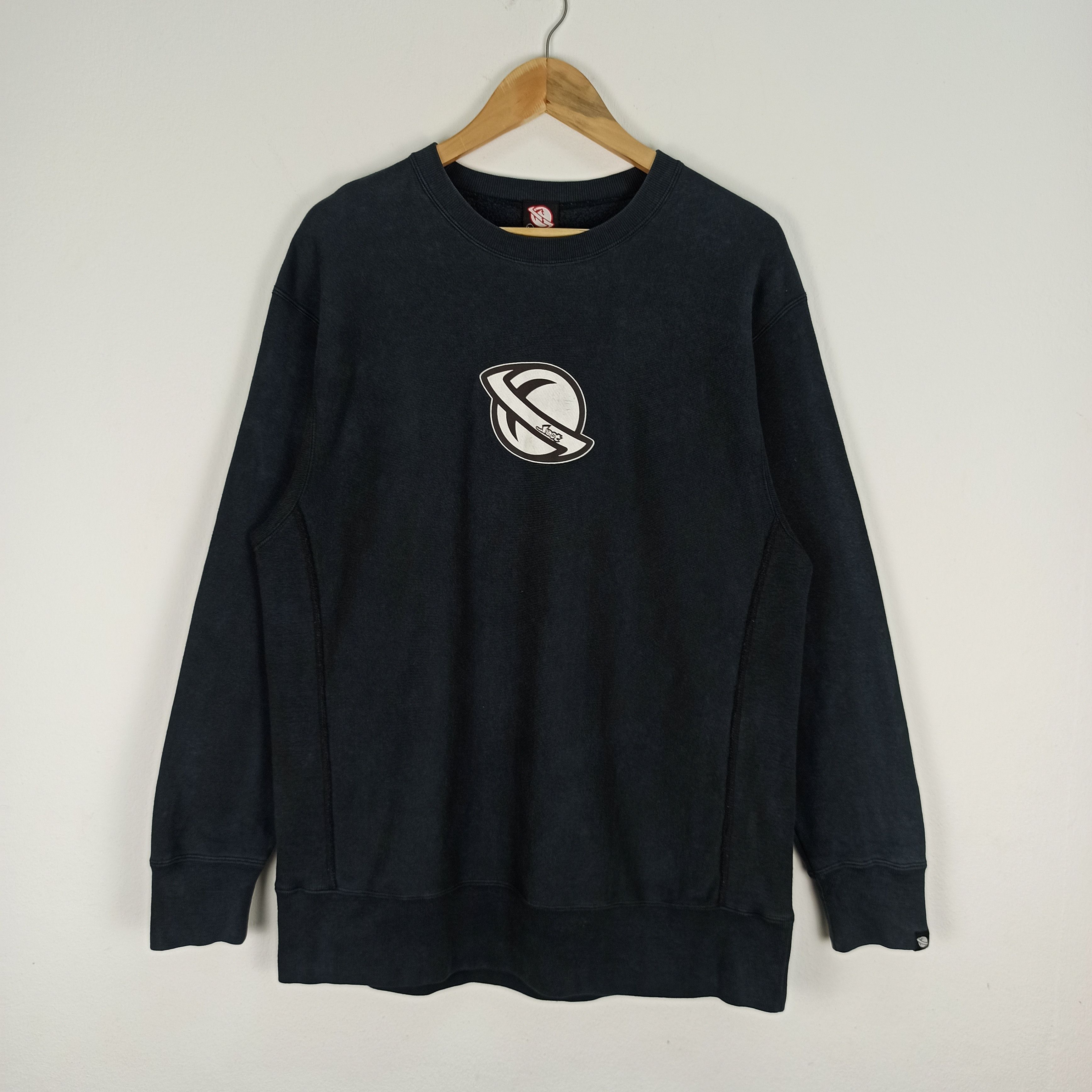 Lost Enterprises Vintage LOST ENTERPRISES Sweatshirt Nice Faded Black Size US L / EU 52-54 / 3 - 1 Thumbnail
