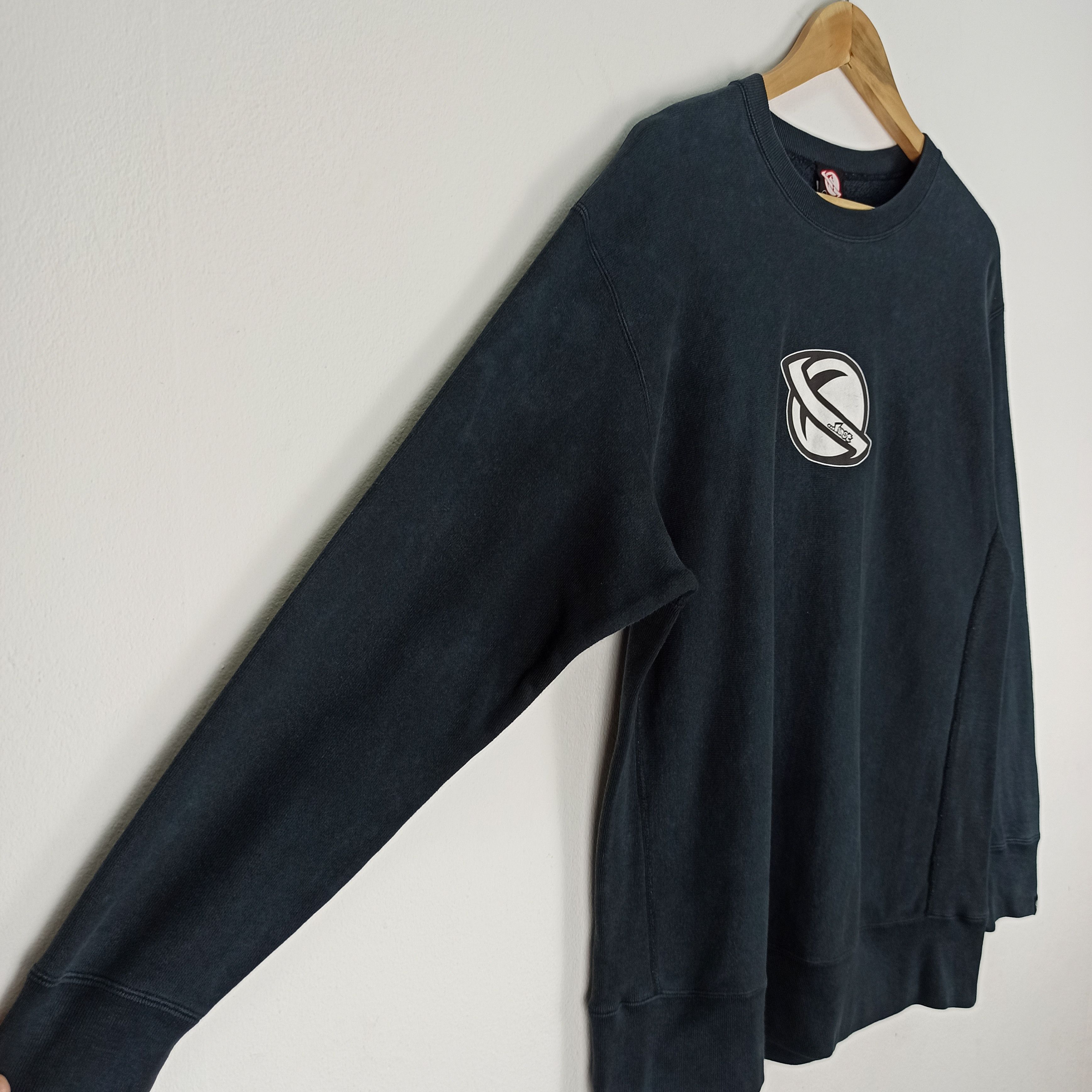 Lost Enterprises Vintage LOST ENTERPRISES Sweatshirt Nice Faded Black Size US L / EU 52-54 / 3 - 4 Thumbnail