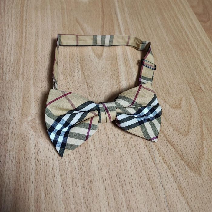 Burberry bow tie outlet sale