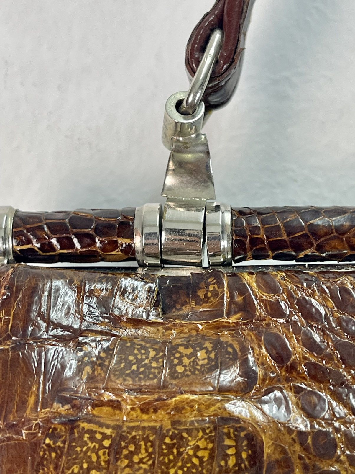 Genuine Leather × Handmade × Vintage 🔥1960'S-70'S 2-TONE HORNBACK CROCODILE SKIN CLUTCH HANDBAG Size ONE SIZE - 5 Thumbnail