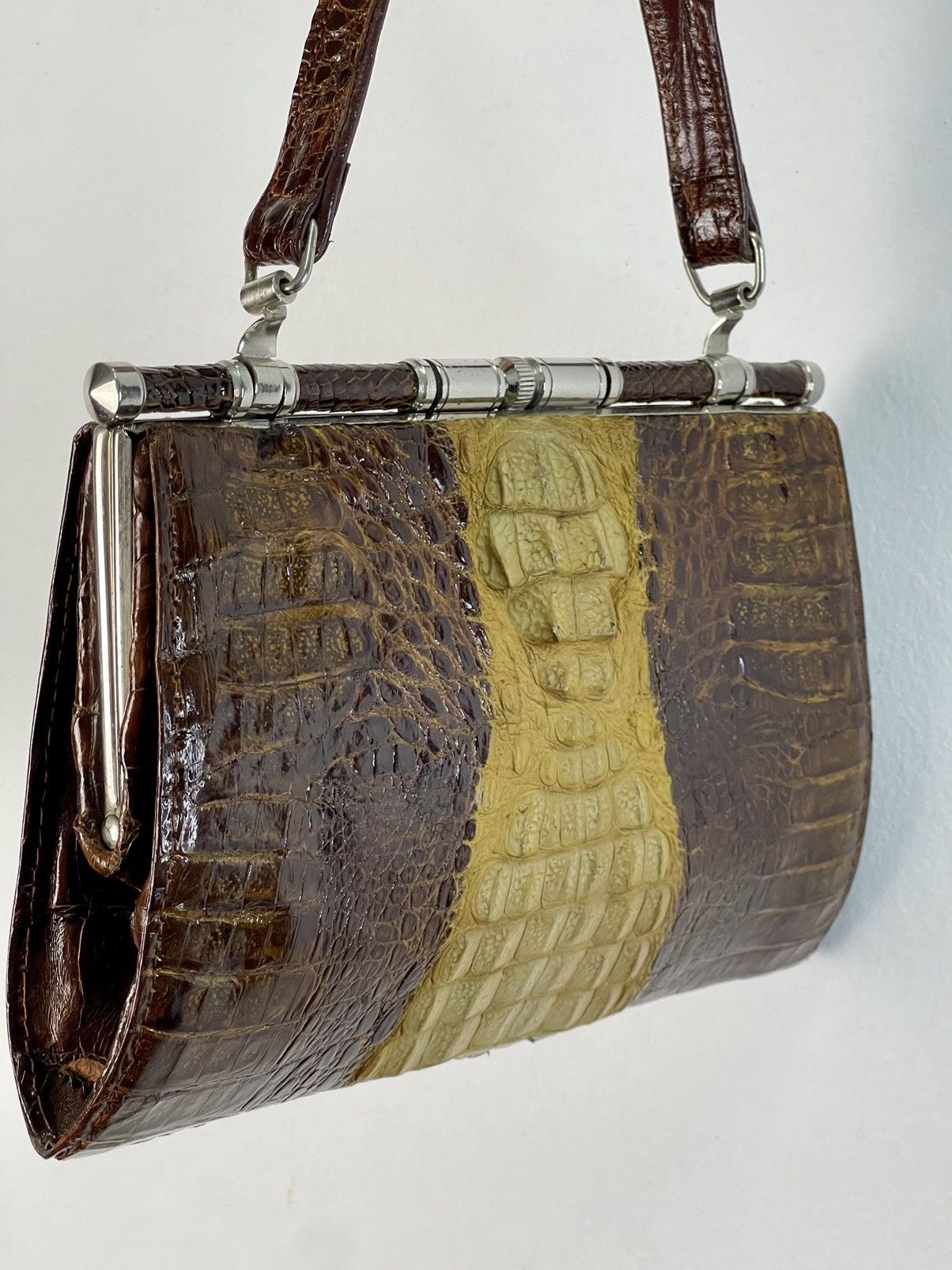 Genuine Leather × Handmade × Vintage 🔥1960'S-70'S 2-TONE HORNBACK CROCODILE SKIN CLUTCH HANDBAG Size ONE SIZE - 9 Thumbnail