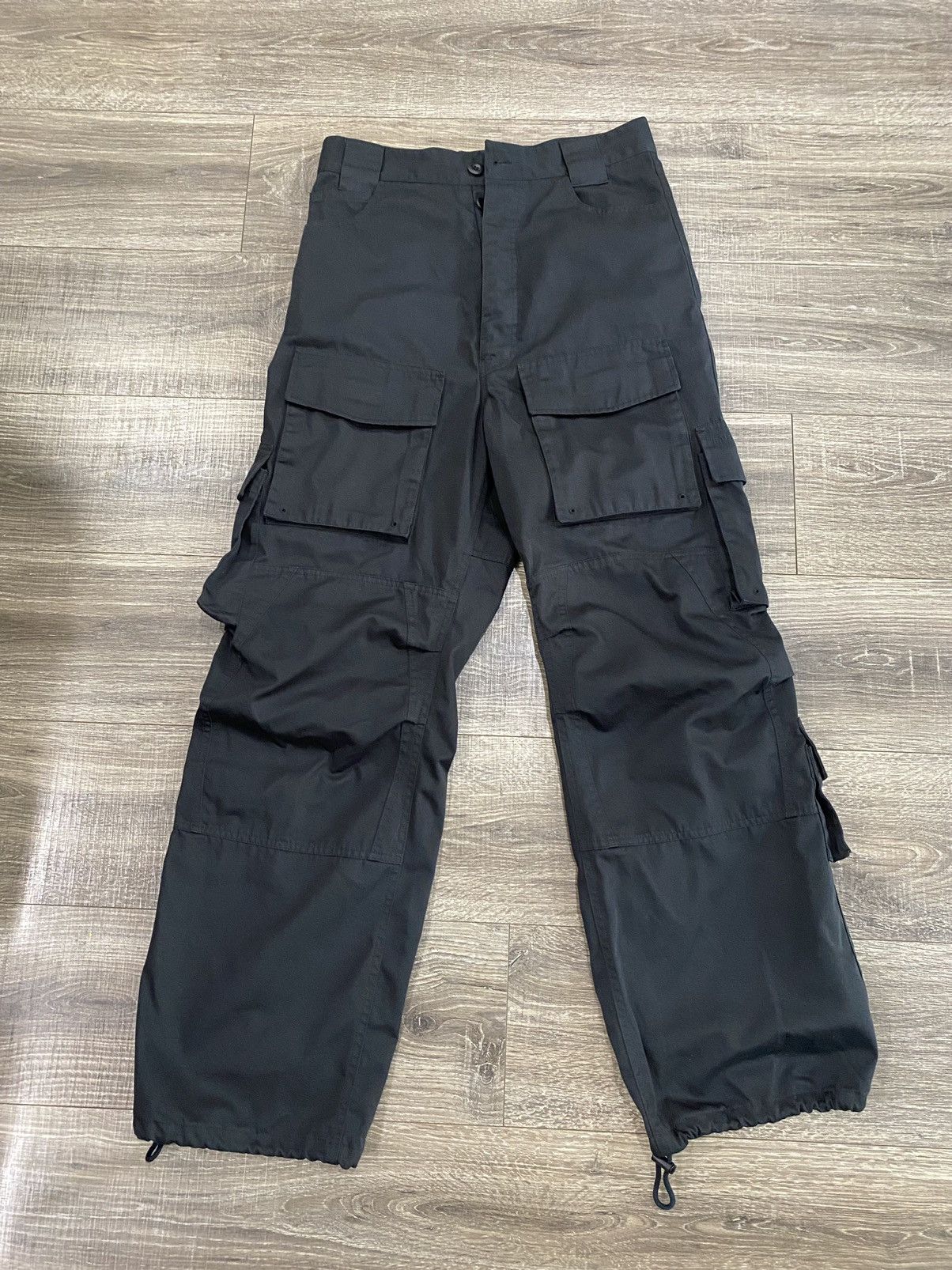 Balenciaga Balenciaga SS20 Multi-pocket cargo pants Size US 30 / EU 46 - 4 Thumbnail
