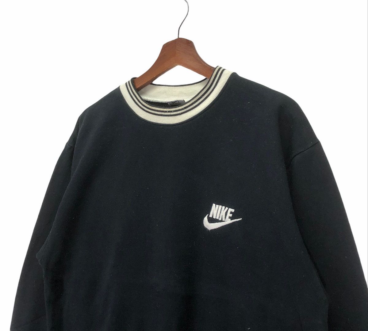 Nike × Vintage Vintage 90s Nike Swoosh Crewneck Size US L / EU 52-54 / 3 - 3 Thumbnail
