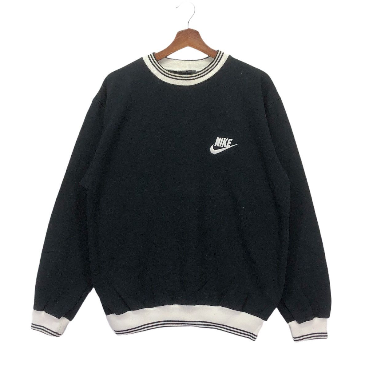Nike × Vintage Vintage 90s Nike Swoosh Crewneck Size US L / EU 52-54 / 3 - 1 Thumbnail