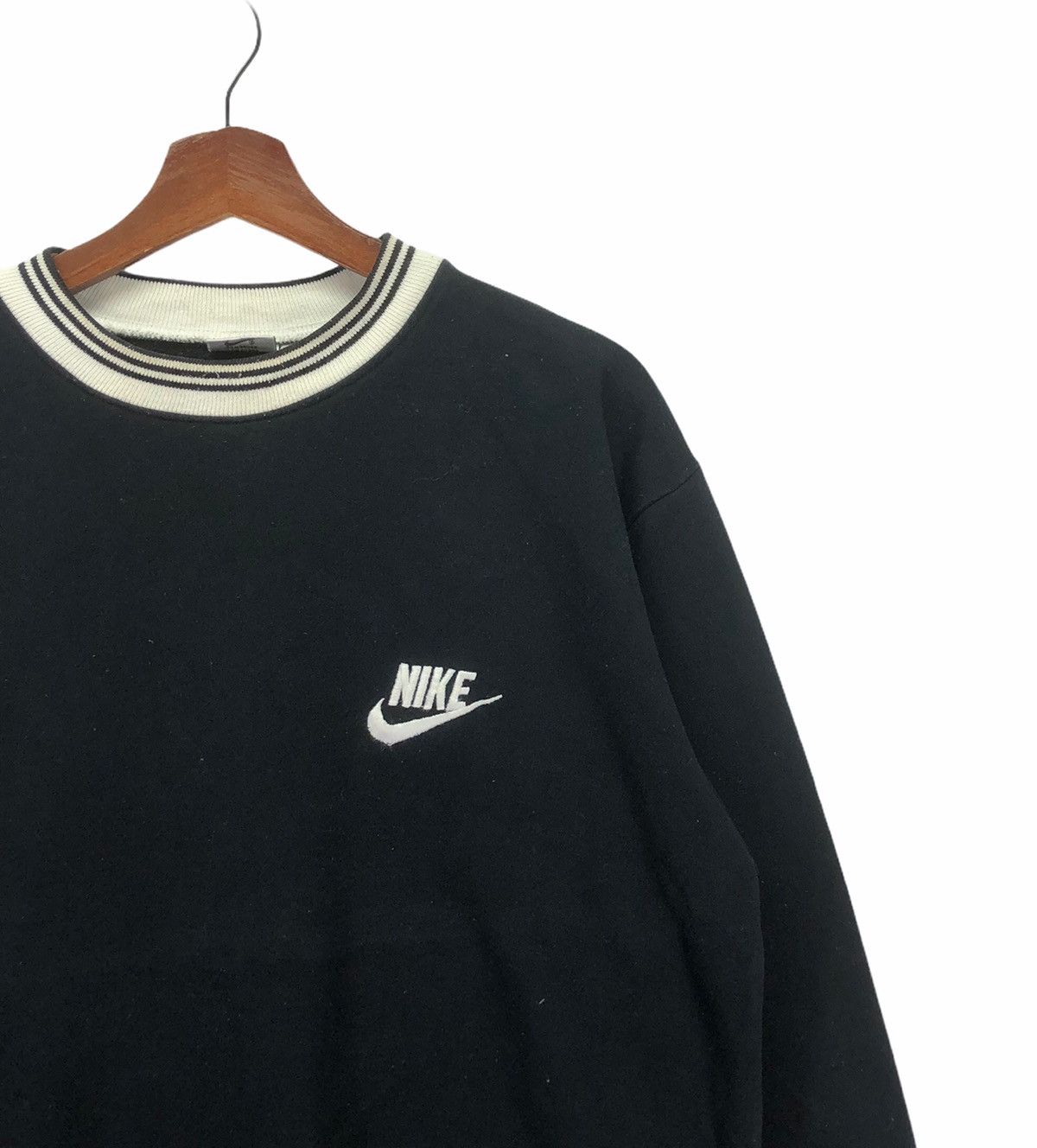 Nike × Vintage Vintage 90s Nike Swoosh Crewneck Size US L / EU 52-54 / 3 - 5 Thumbnail