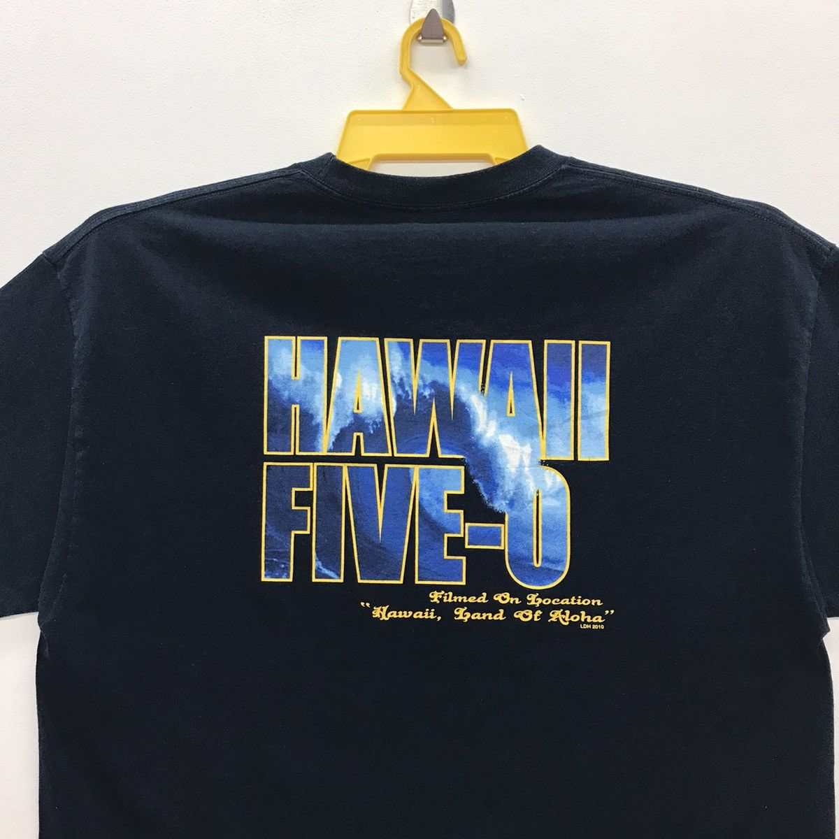 Alstyle Rare!! Hawaii Five-O Film Crew Movie Tee Size US XXL / EU 58 / 5 - 9 Thumbnail