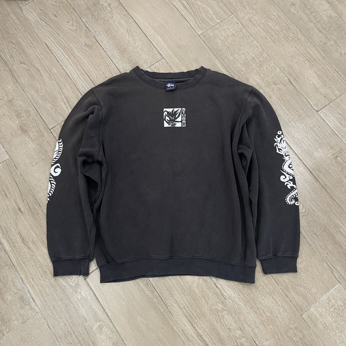 Stussy Vintage Stussy Sweatshirt Dragon 90s long sleeve streetwear Size US M / EU 48-50 / 2 - 1 Thumbnail