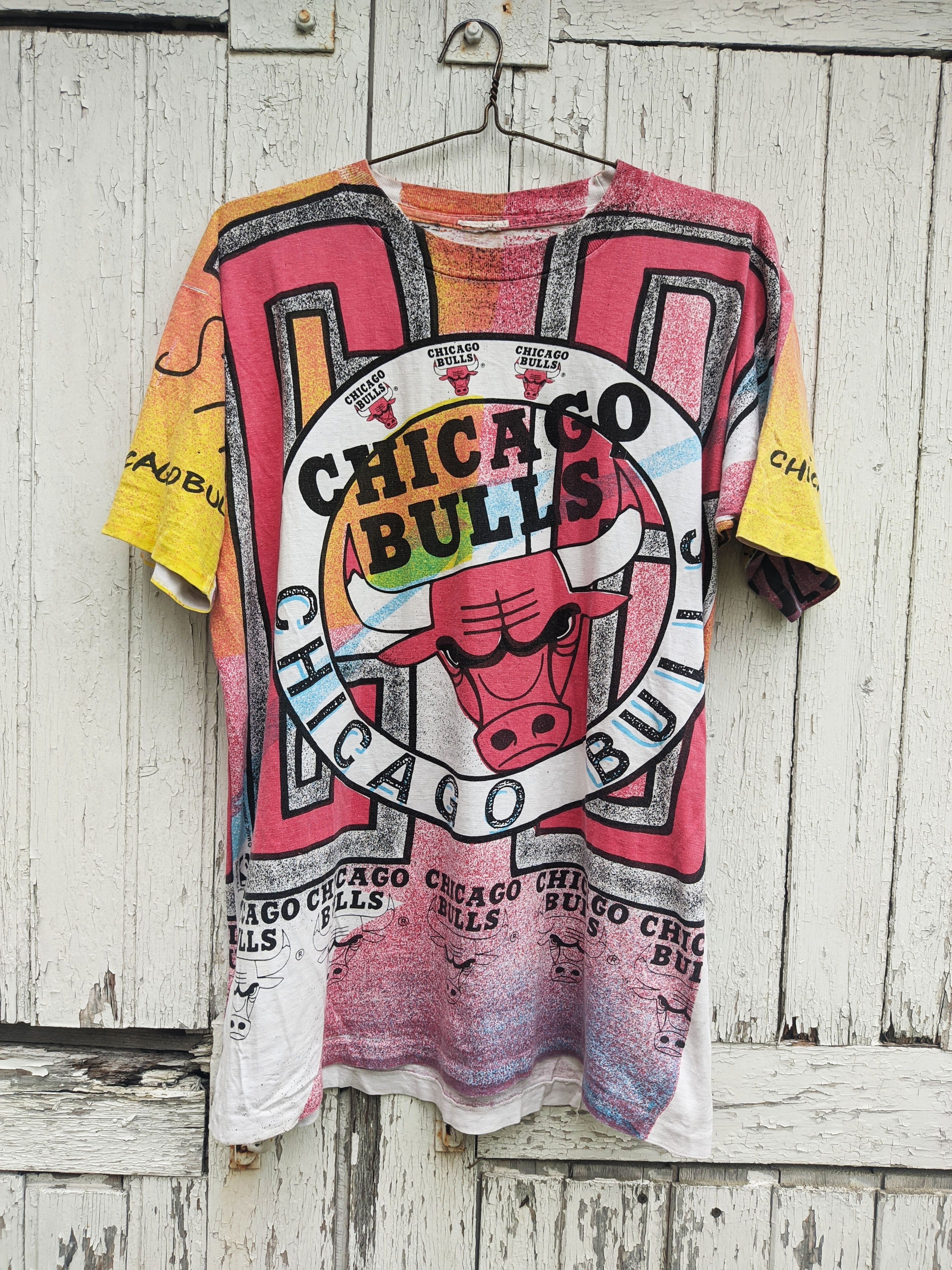 NBA × Vintage 90's Chicago bulls NBA Magic Johnson T's all over print Size US L / EU 52-54 / 3 - 1 Thumbnail
