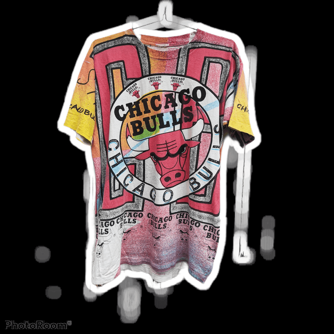 NBA × Vintage 90's Chicago bulls NBA Magic Johnson T's all over print Size US L / EU 52-54 / 3 - 6 Thumbnail