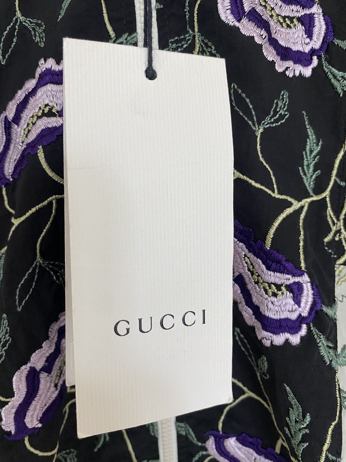 Gucci SS20 Gucci worldwide embroidered tracksuit jacket $5000 Size US M / EU 48-50 / 2 - 16 Thumbnail