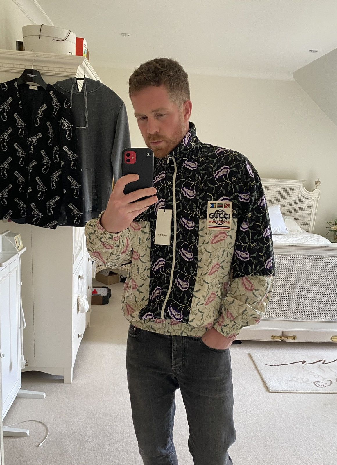 Gucci SS20 Gucci worldwide embroidered tracksuit jacket $5000 Size US M / EU 48-50 / 2 - 5 Thumbnail