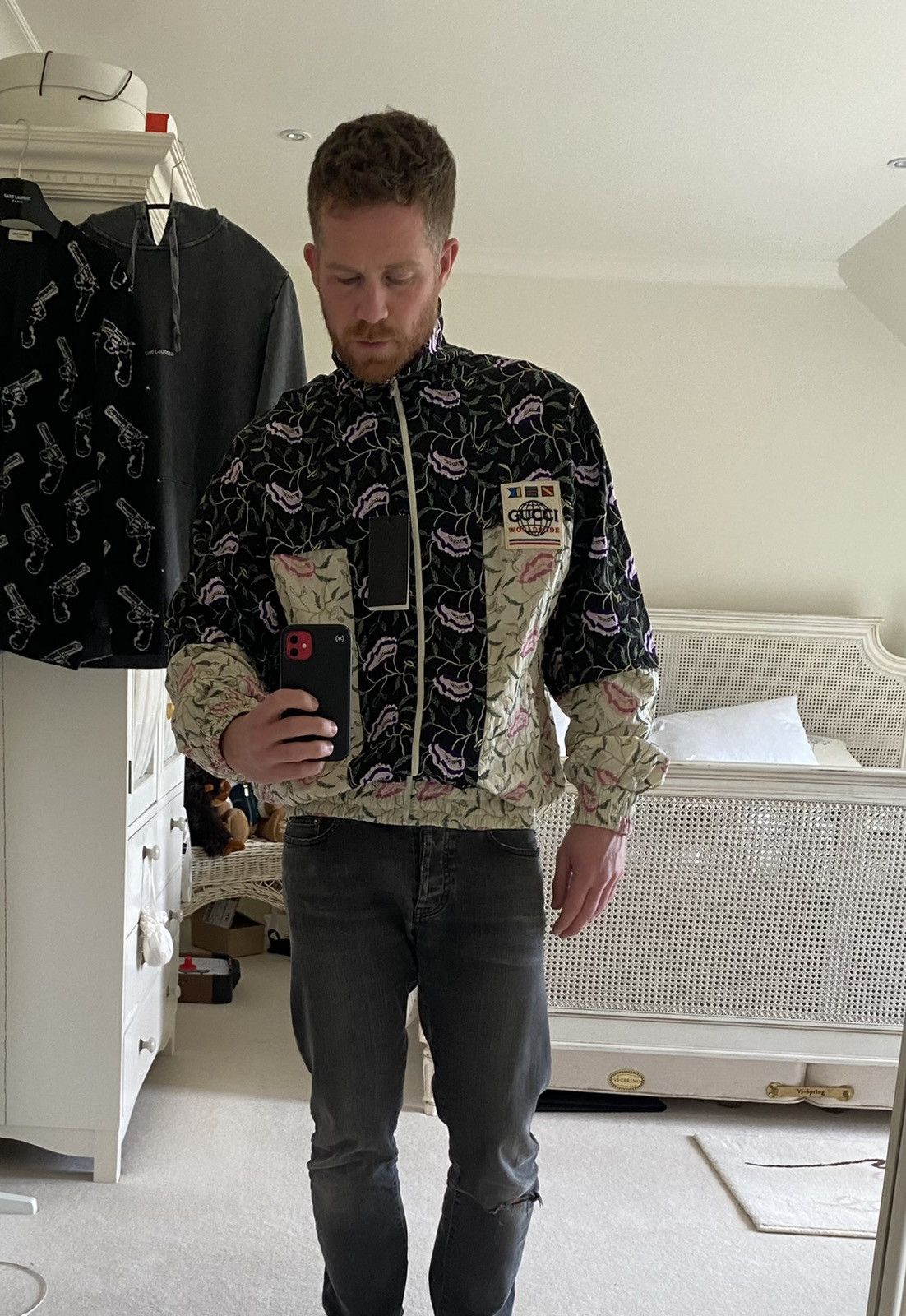 Gucci SS20 Gucci worldwide embroidered tracksuit jacket $5000 Size US M / EU 48-50 / 2 - 9 Thumbnail