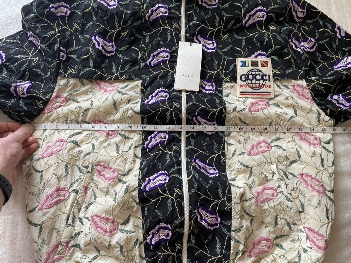 Gucci SS20 Gucci worldwide embroidered tracksuit jacket $5000 Size US M / EU 48-50 / 2 - 12 Thumbnail