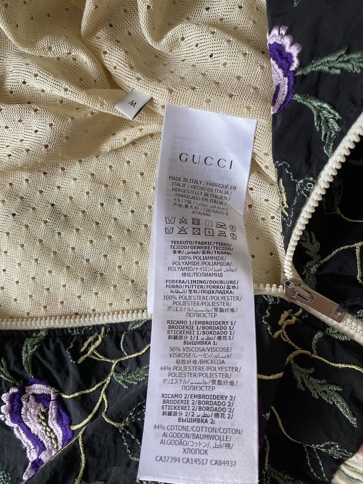 Gucci SS20 Gucci worldwide embroidered tracksuit jacket $5000 Size US M / EU 48-50 / 2 - 11 Thumbnail