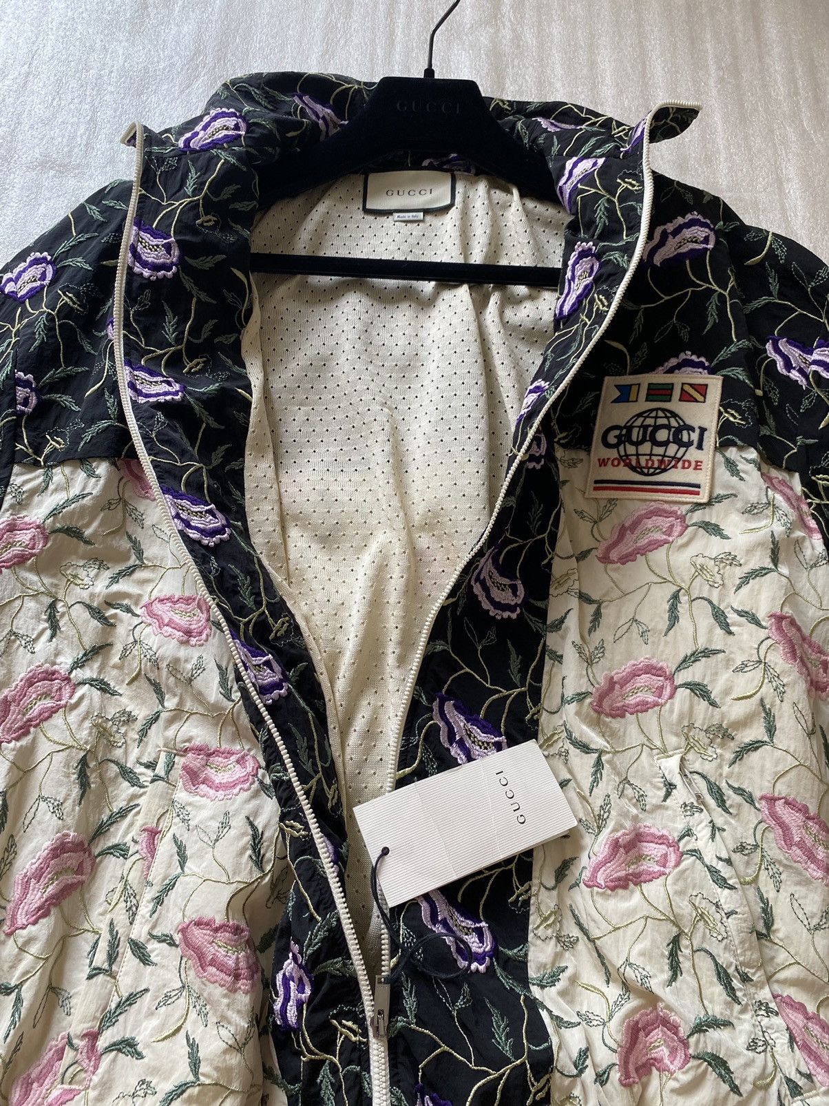 Gucci SS20 Gucci worldwide embroidered tracksuit jacket $5000 Size US M / EU 48-50 / 2 - 23 Thumbnail