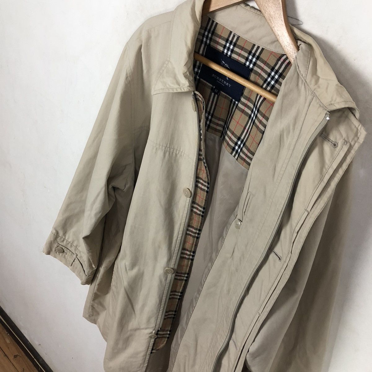 Burberry BURBERRY LONDON NOVA CHECKED JACKET Size US M / EU 48-50 / 2 - 10 Thumbnail
