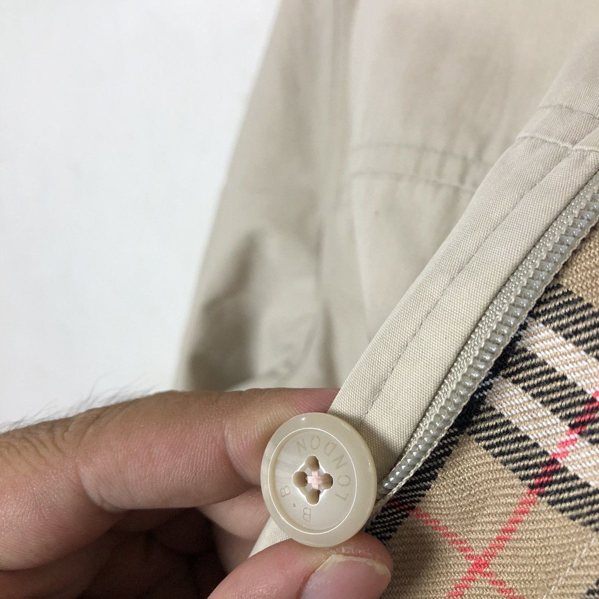 Burberry BURBERRY LONDON NOVA CHECKED JACKET Size US M / EU 48-50 / 2 - 11 Thumbnail