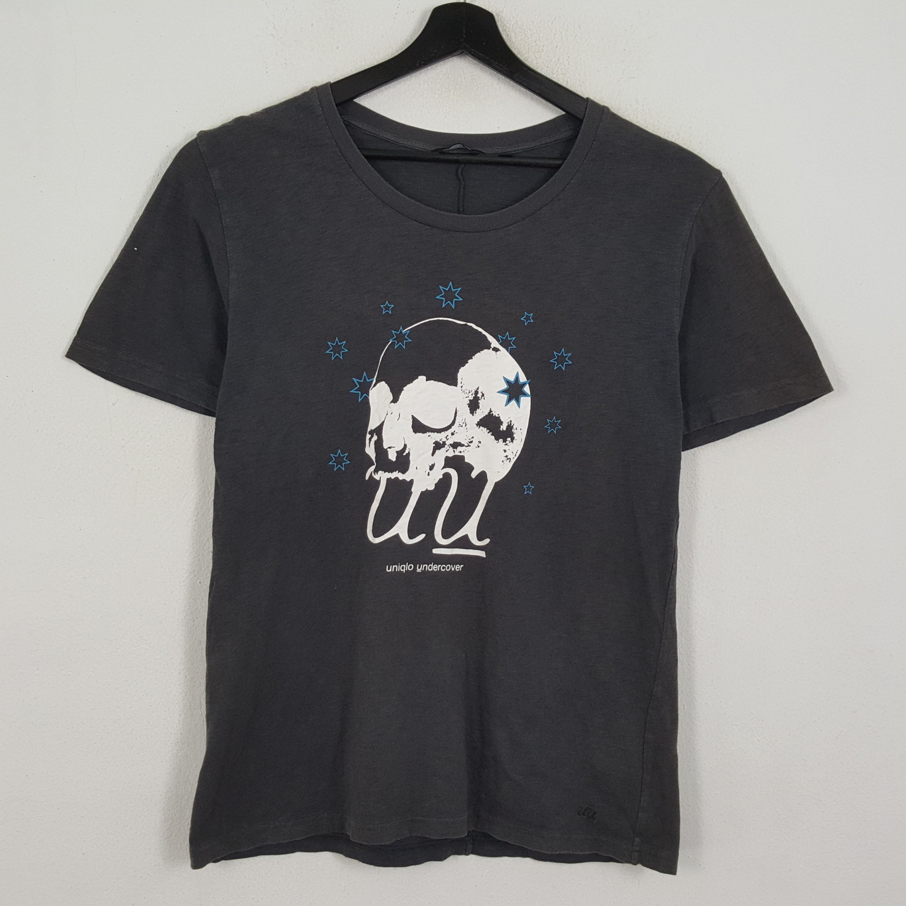 Undercover × Uniqlo UNIQLO X UNDERCOVER Skulls Design Logo Custom Tshirt Size US L / EU 52-54 / 3 - 3 Thumbnail
