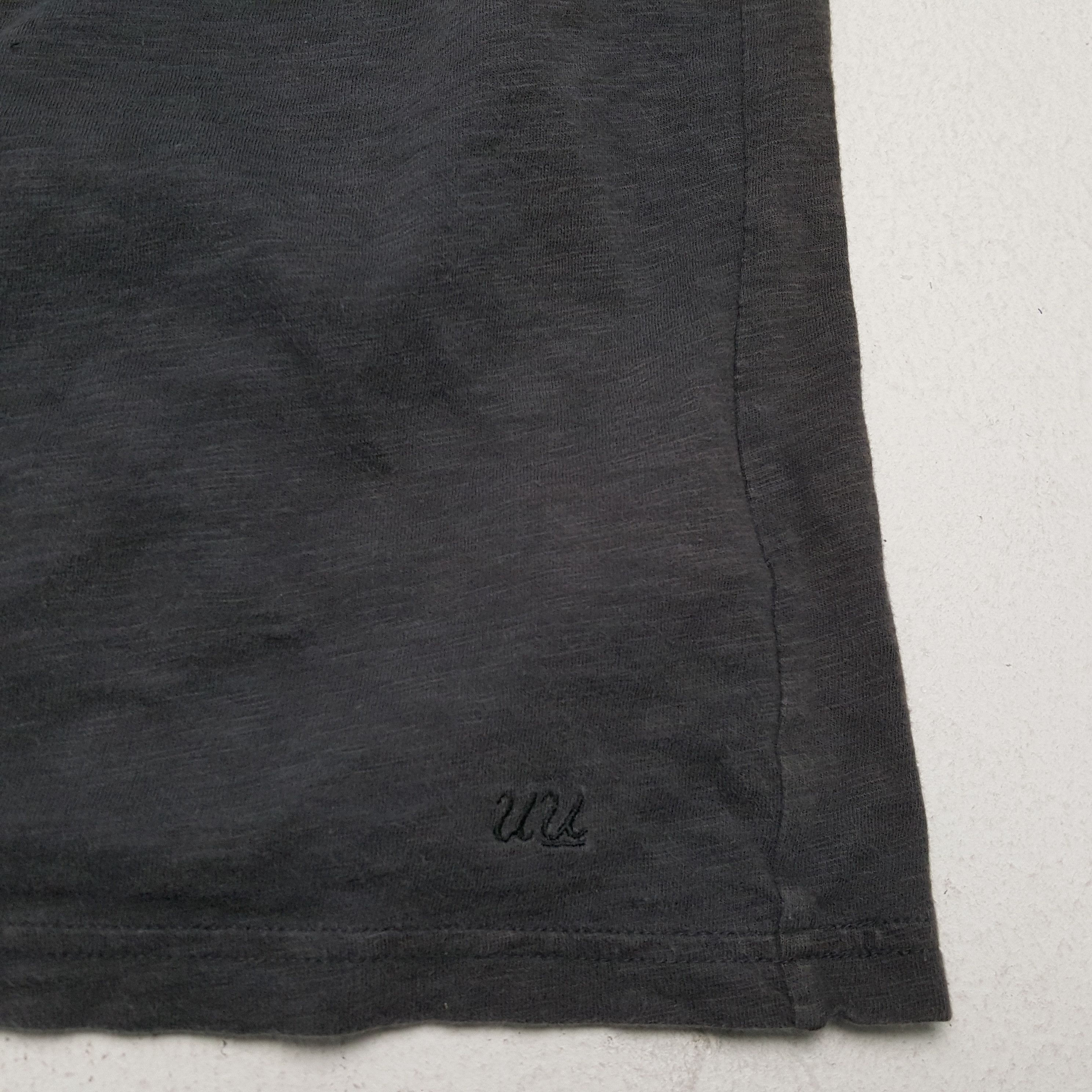 Undercover × Uniqlo UNIQLO X UNDERCOVER Skulls Design Logo Custom Tshirt Size US L / EU 52-54 / 3 - 6 Thumbnail