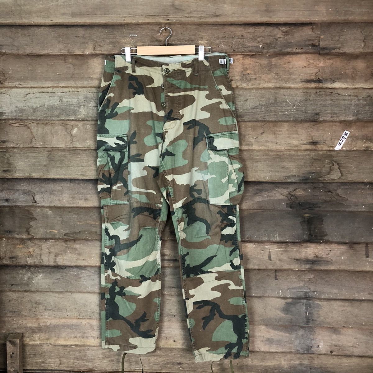 image of Green Camo Vintage Cargo Multipocket Pants 6735, Men's (Size 32)