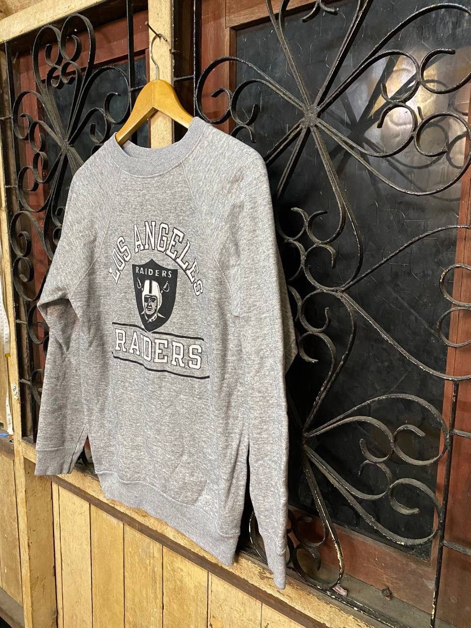 NFL 🔥Vintage Los Angeles Raiders Sweatshirt Size US M / EU 48-50 / 2 - 3 Thumbnail