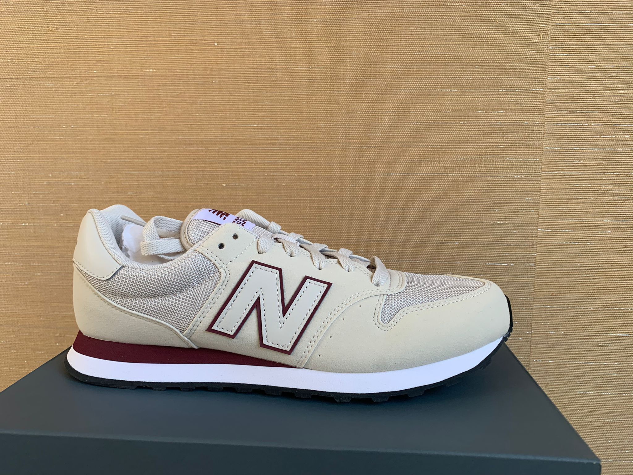 New Balance M500 Trainers in Ivory Size US 9.5 / EU 42-43 - 2 Thumbnail