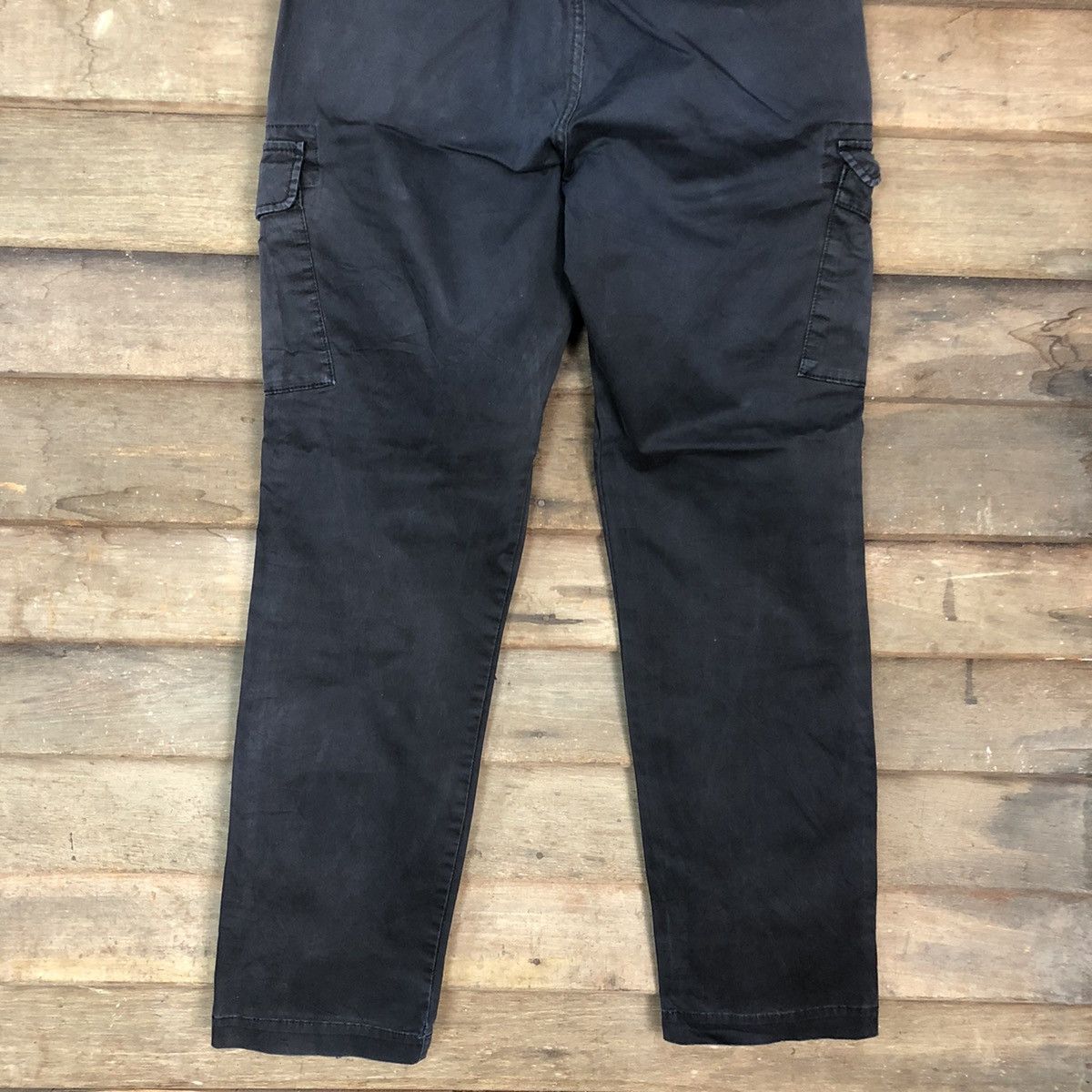 Japanese Brand Uniqlo Dark Blue Multipocket Cargo Pants #c953 Size US 31 - 10 Thumbnail