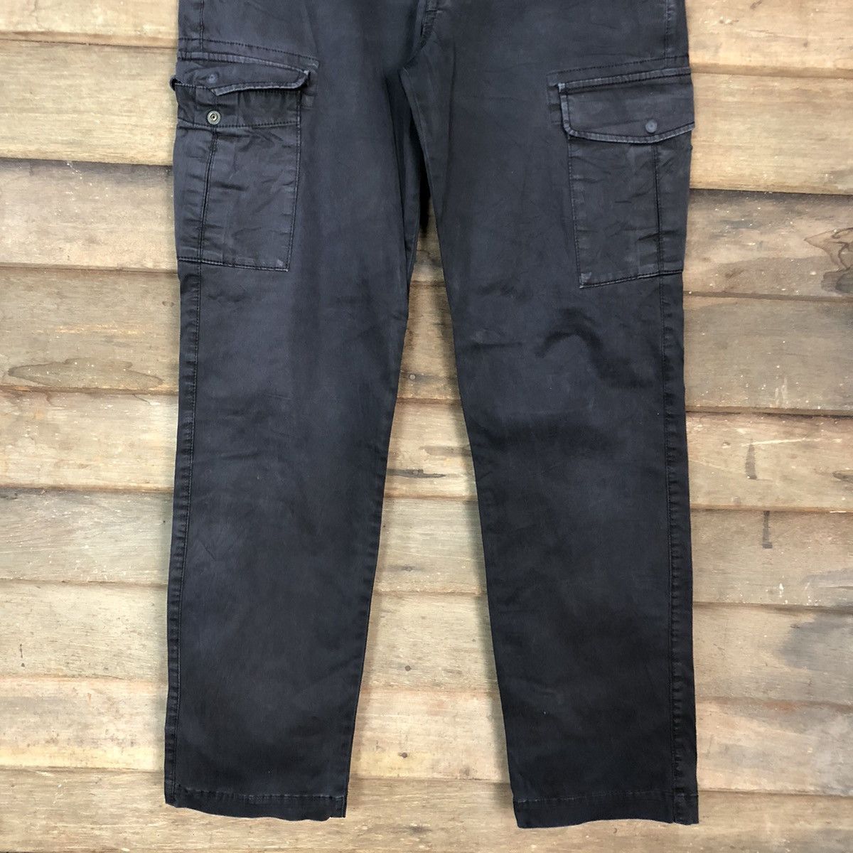Japanese Brand Uniqlo Dark Blue Multipocket Cargo Pants #c953 Size US 31 - 3 Thumbnail