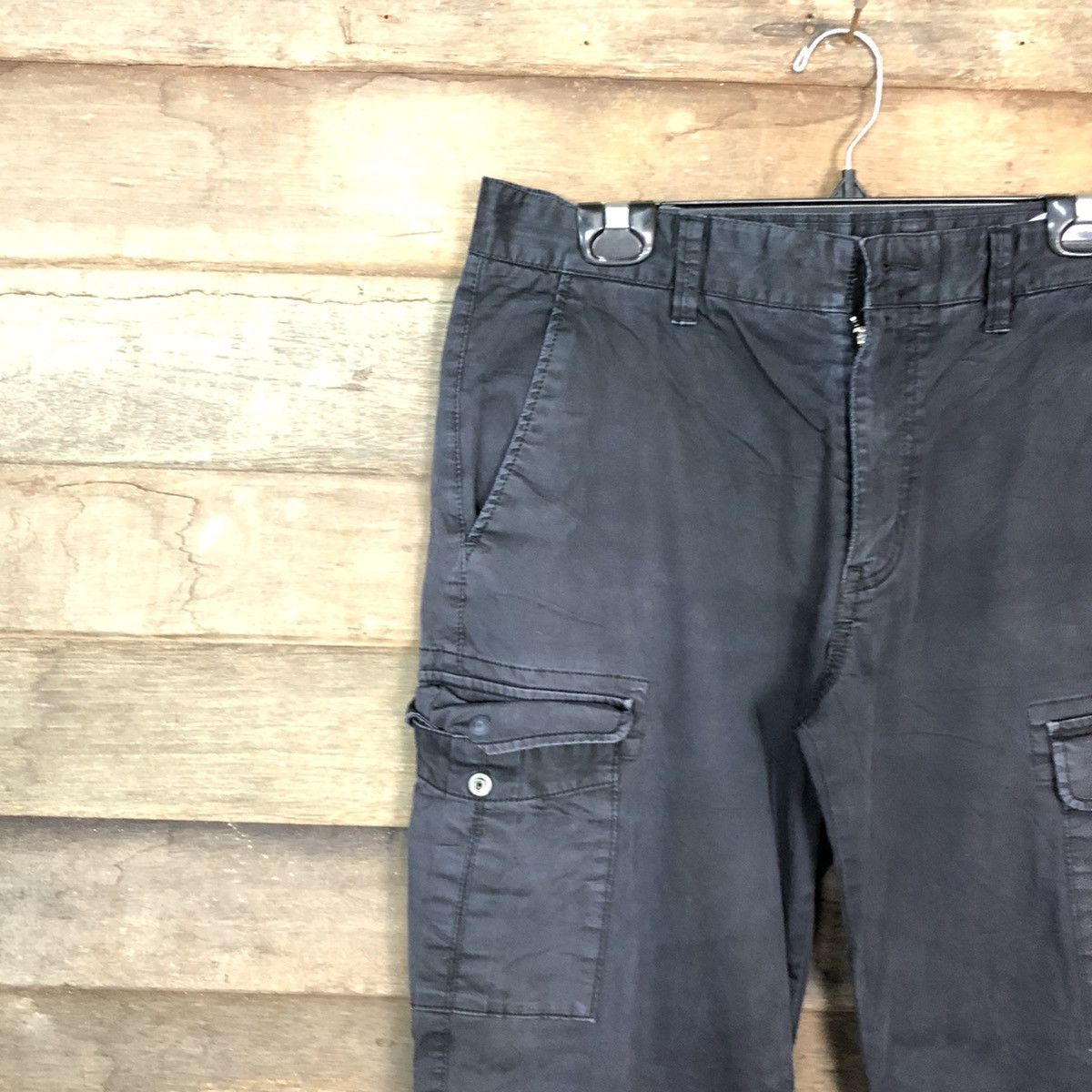 Japanese Brand Uniqlo Dark Blue Multipocket Cargo Pants #c953 Size US 31 - 6 Thumbnail