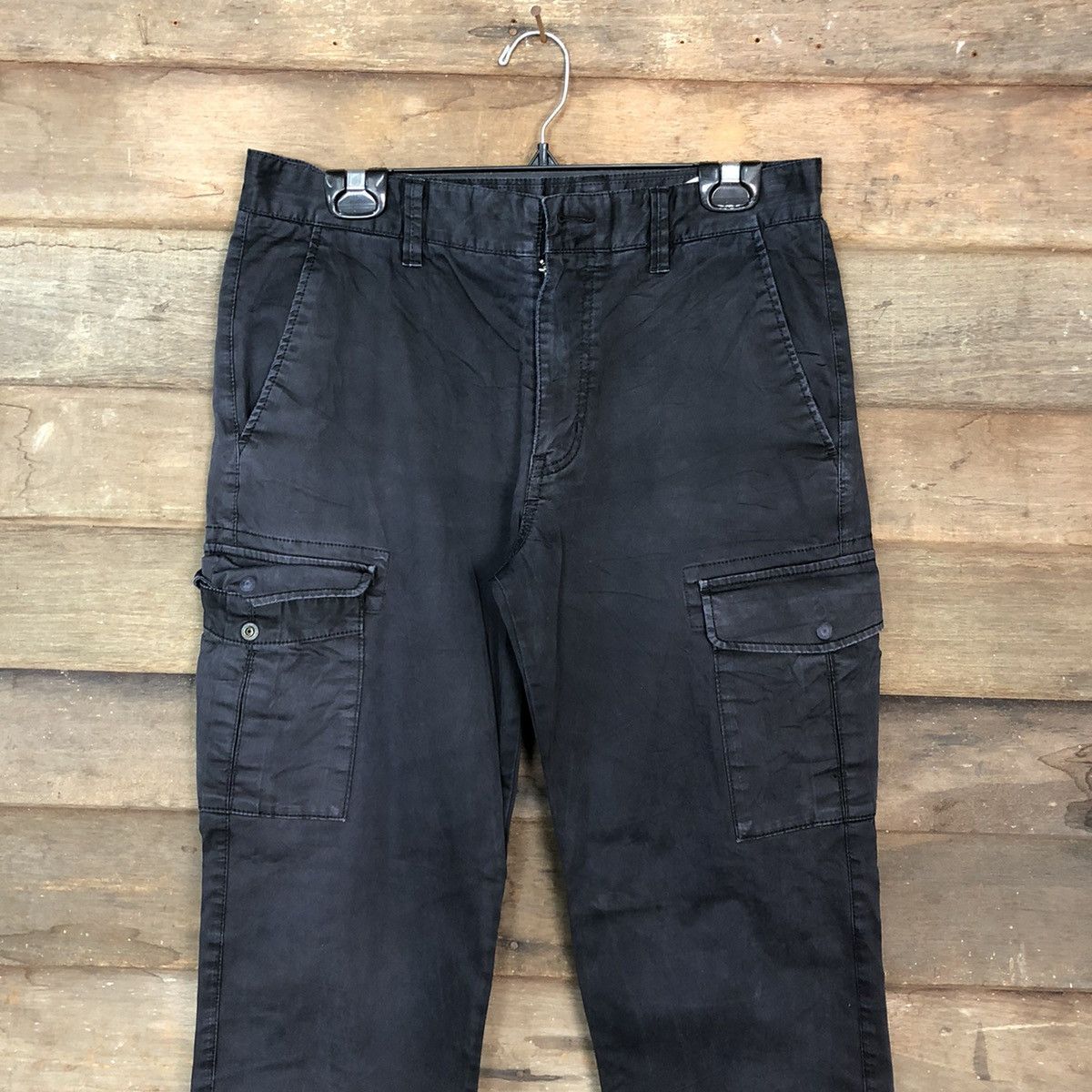 Japanese Brand Uniqlo Dark Blue Multipocket Cargo Pants #c953 Size US 31 - 2 Thumbnail