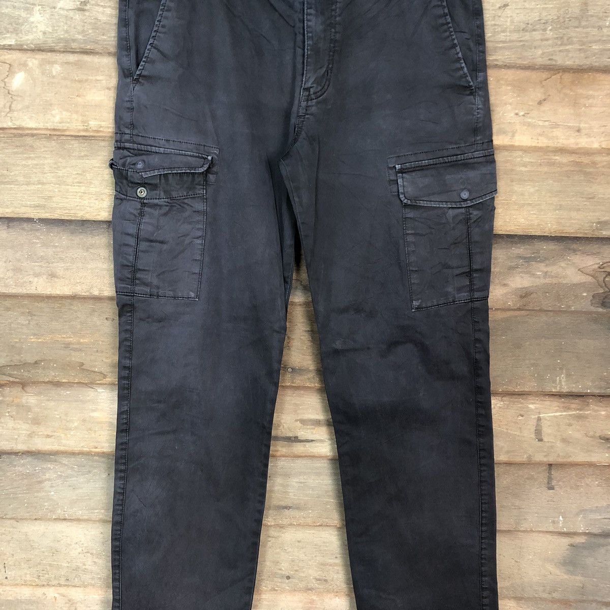Japanese Brand Uniqlo Dark Blue Multipocket Cargo Pants #c953 Size US 31 - 4 Thumbnail