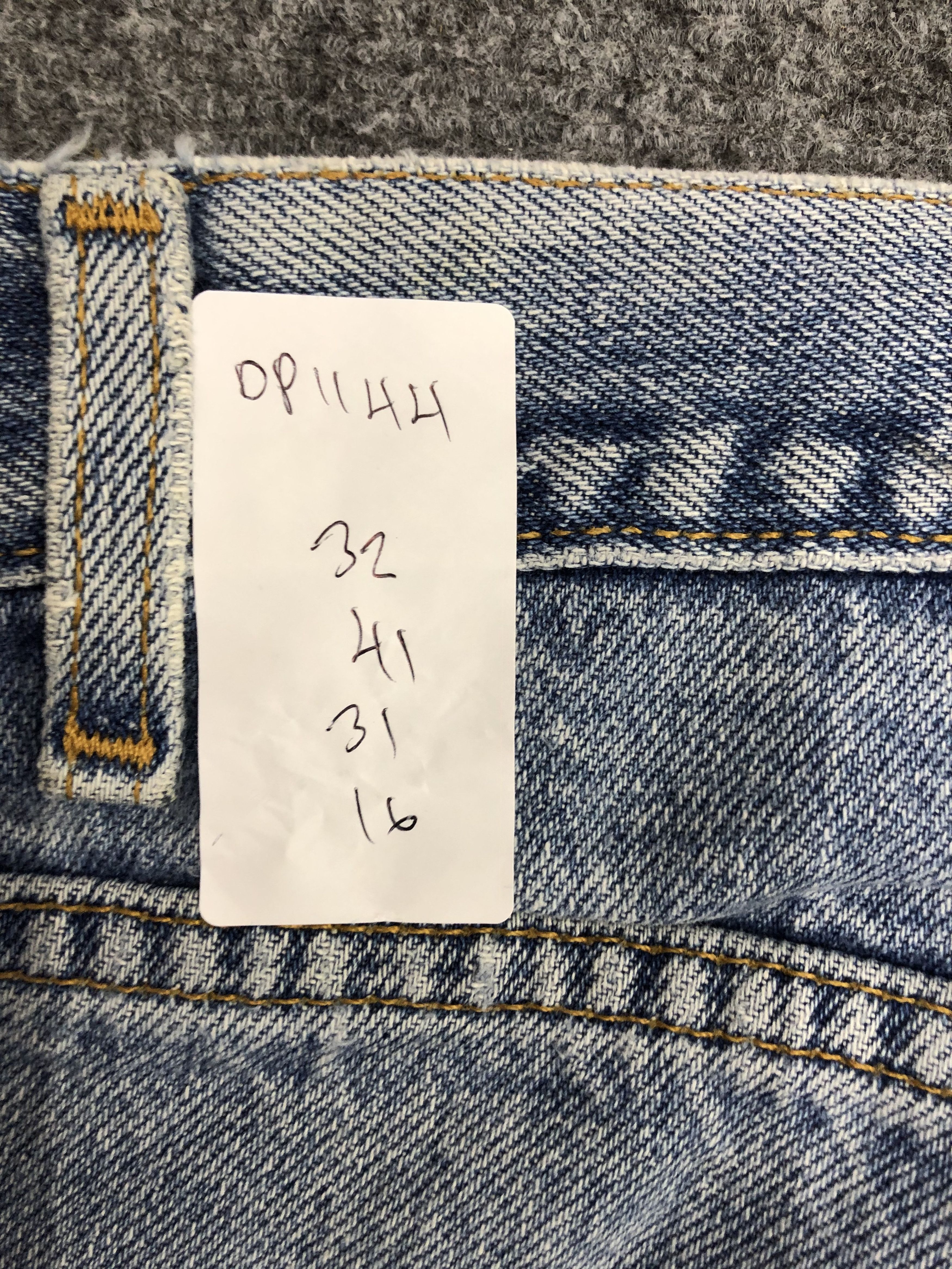 Levi's Vintage 90s Levis 505 Light Wash Denim DP1144 Size US 32 / EU 48 - 14 Thumbnail
