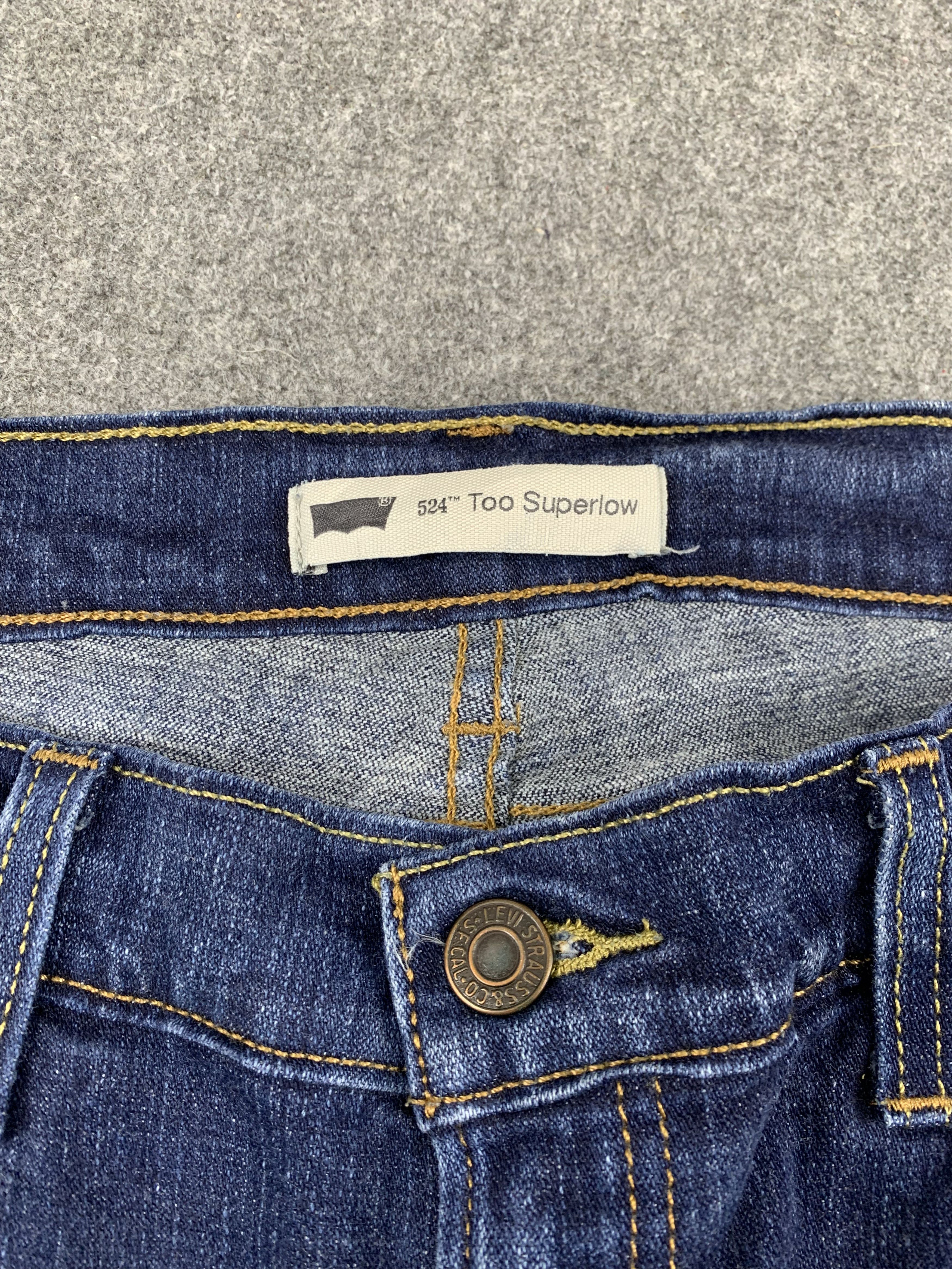 Levi's Vintage Levis 524 Flared Bootcut Jeans DP1830 Size US 32 / EU 48 - 7 Thumbnail