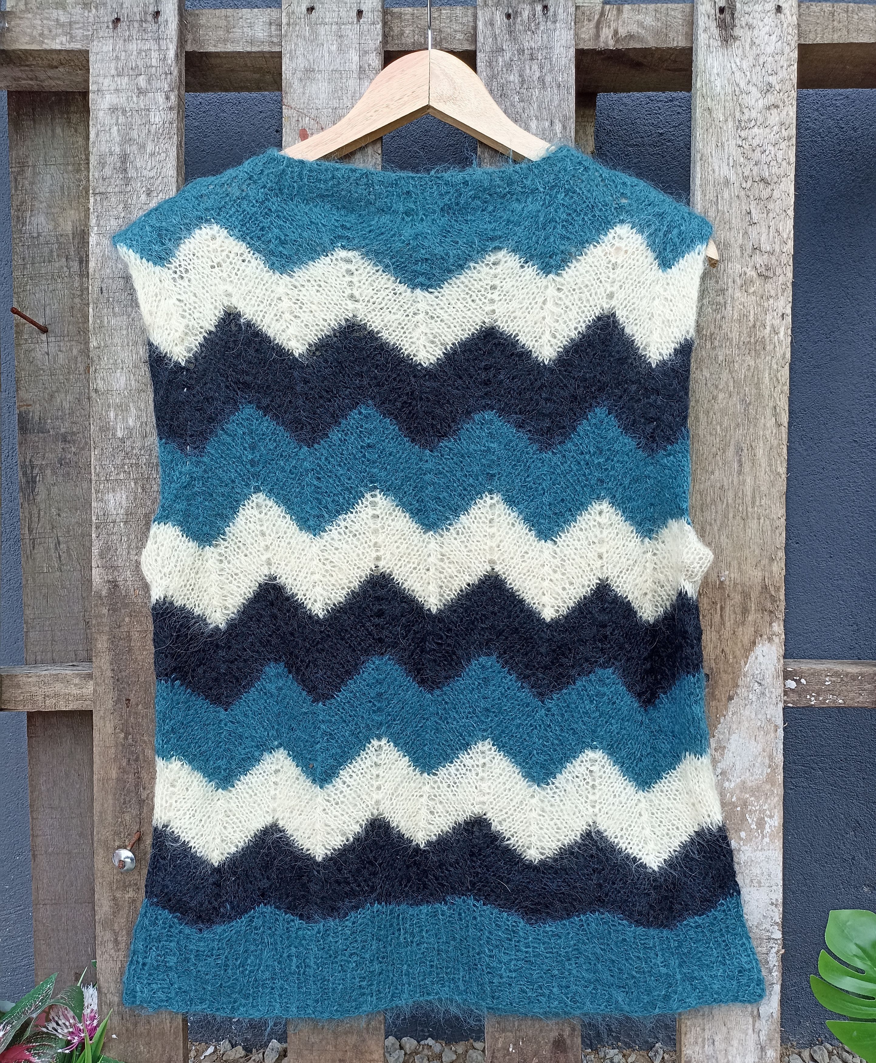 Designer × Japanese Brand × Vintage Vintage Rietta Hand Knit Mohair Sleeveless Size M / US 6-8 / IT 42-44 - 4 Thumbnail
