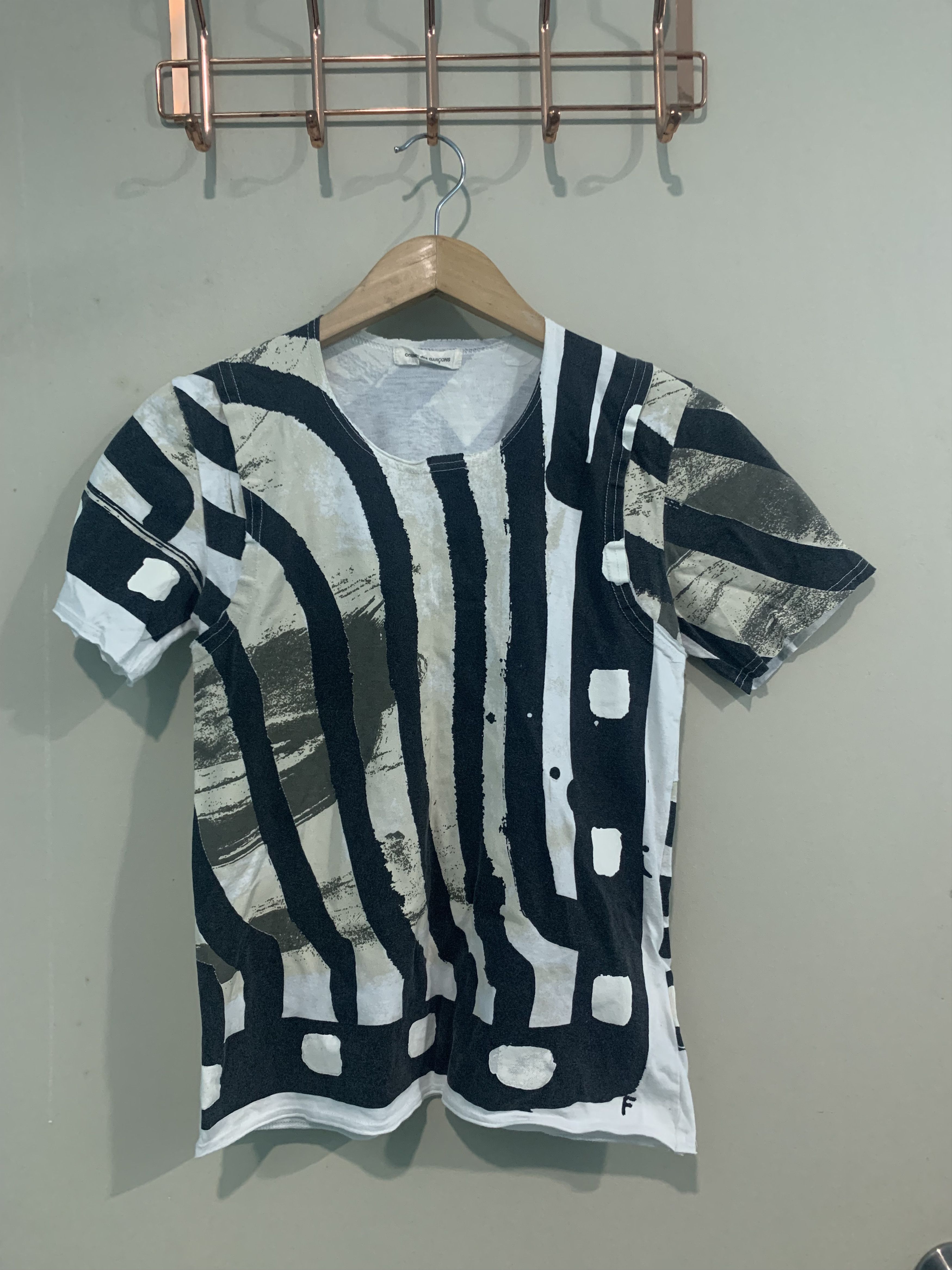 Comme des Garcons × Japanese Brand Comme Des Garçons Women Art Classic Tee Size S / US 4 / IT 40 - 1 Thumbnail