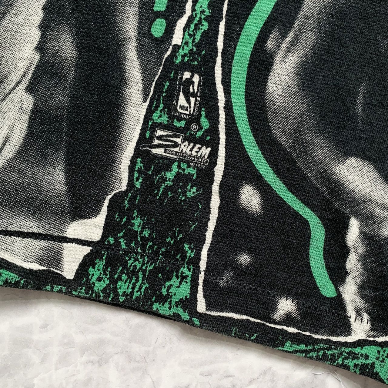 NBA × Salem Sportswear × Vintage VTG 90s NBA BOSTON CELTICS BIRD AOP SALEM SPORTSWEAR T-SHIRT Size US L / EU 52-54 / 3 - 3 Thumbnail