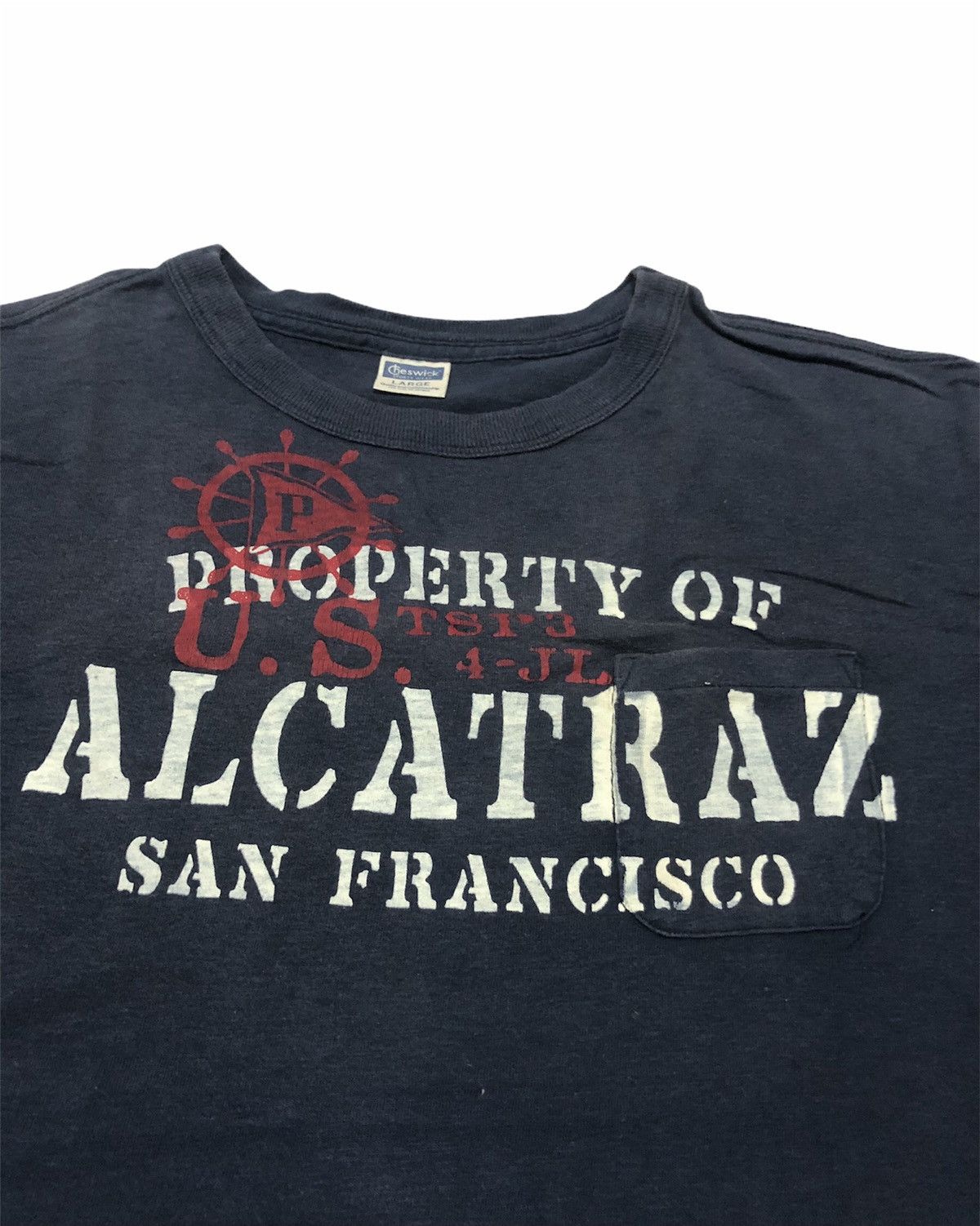 Vintage vintage property of alcatraz t shirt Size US L / EU 52-54 / 3 - 3 Thumbnail