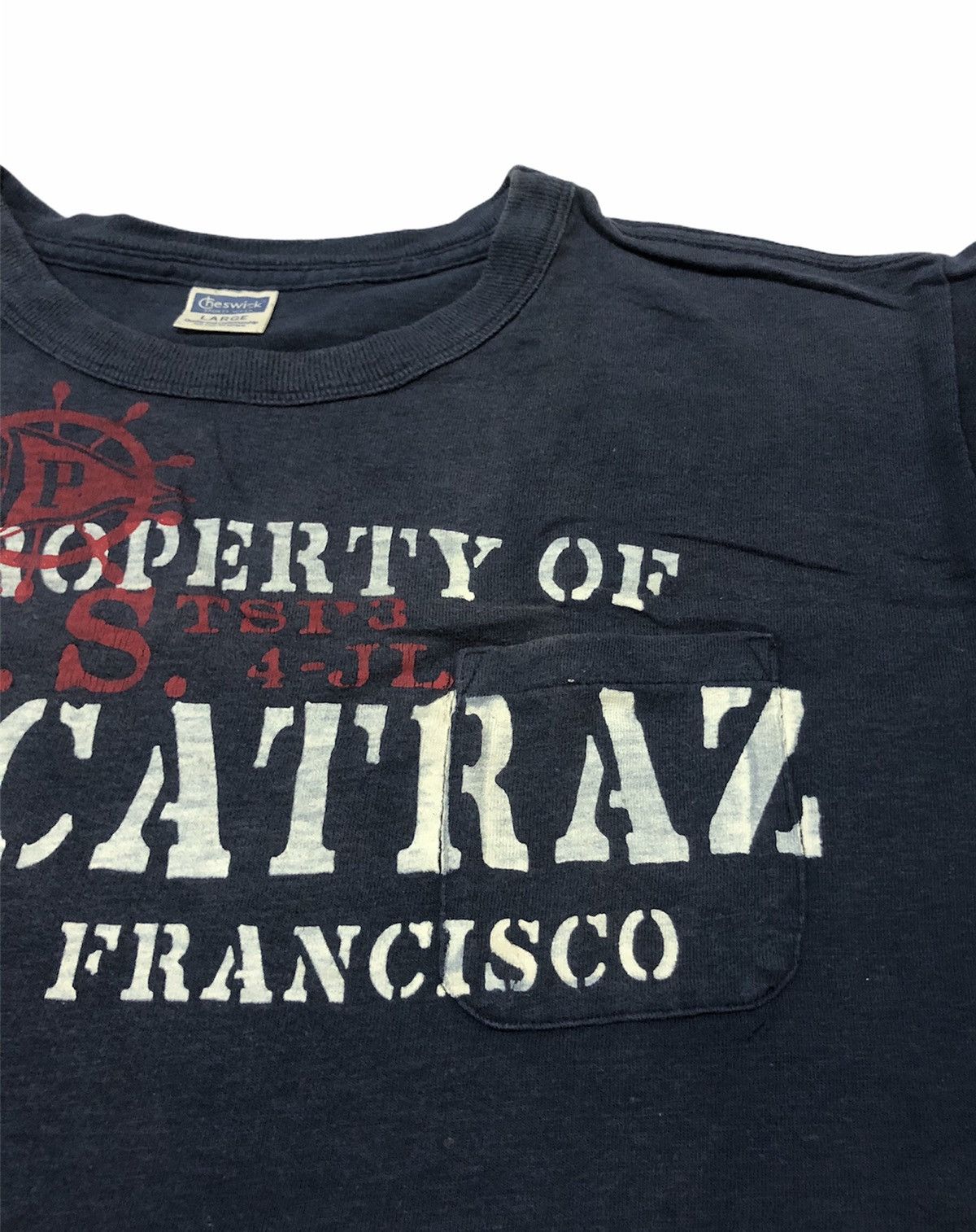 Vintage vintage property of alcatraz t shirt Size US L / EU 52-54 / 3 - 4 Thumbnail