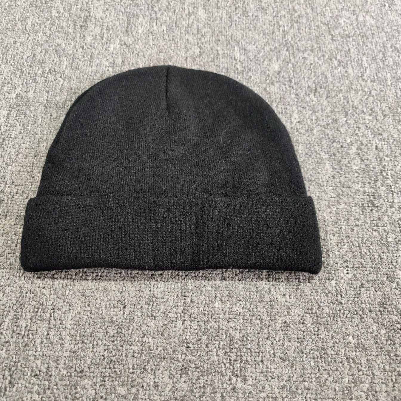 Anime One Piece Jolly Roger Logo Beanie Hat Black Size ONE SIZE - 3 Thumbnail