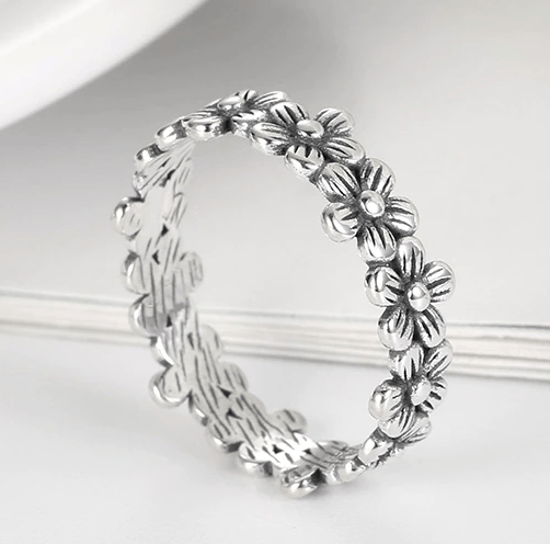 Jewelry Small Daisies Ring Size ONE SIZE - 2 Thumbnail