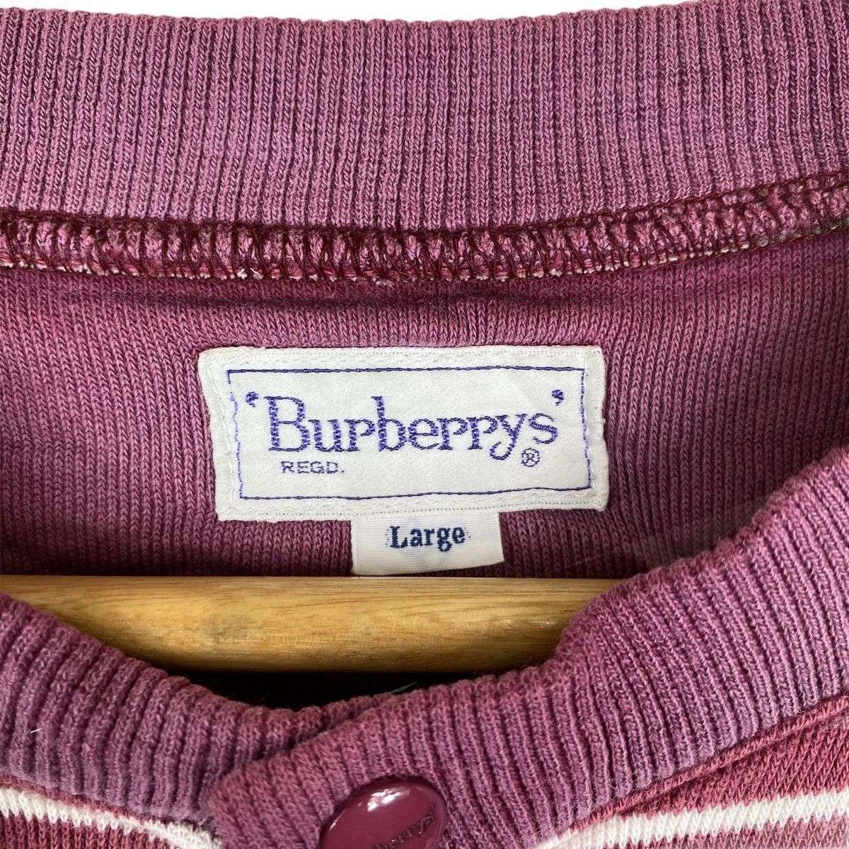 Burberry × Vintage Vintage BURBERRYS Small Logo Sweatshirt Pullover Jumper Size US L / EU 52-54 / 3 - 3 Thumbnail